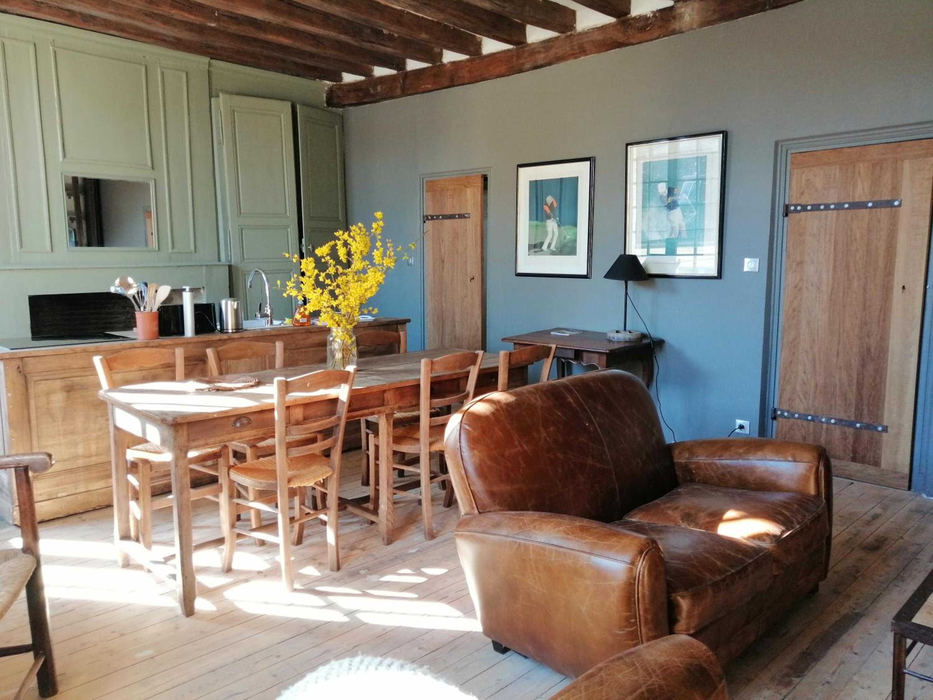 Three-Bedroom House photo 1