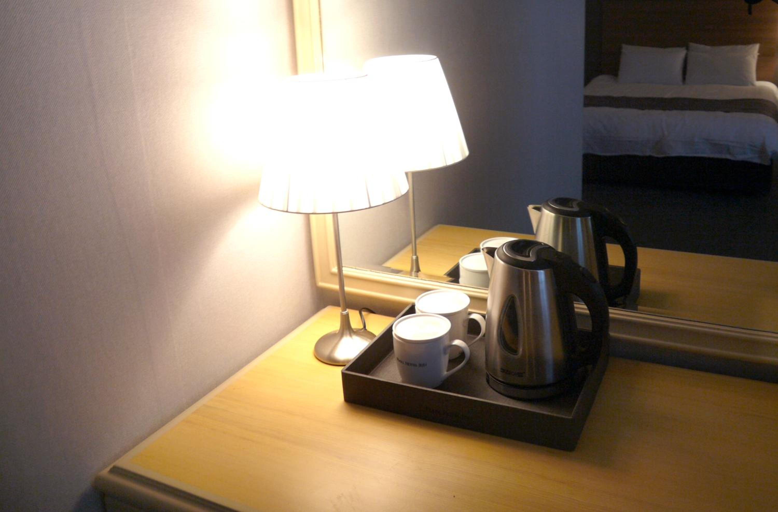 Standard Twin Room - Photo 9