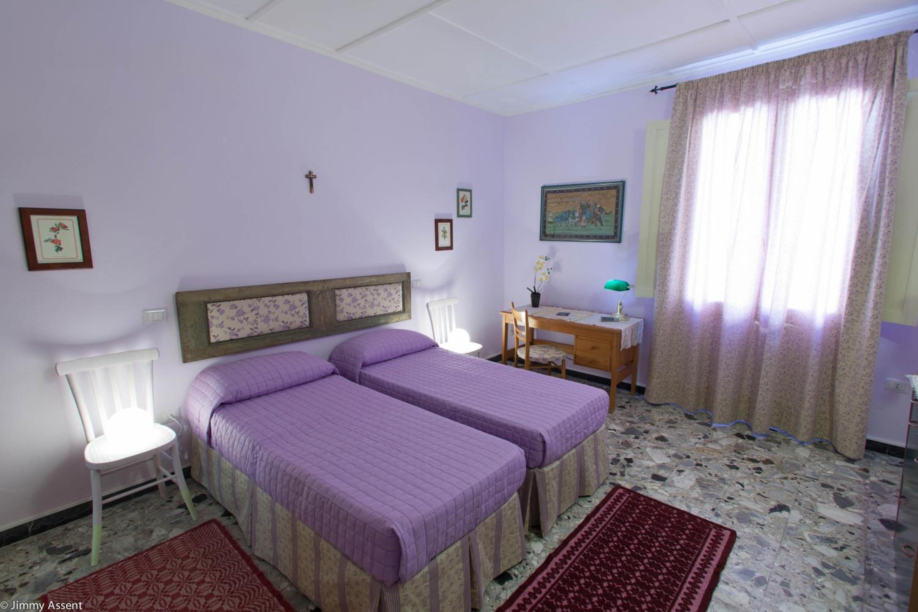 Double or Twin Room with Private External Bathroom - Photo 1
