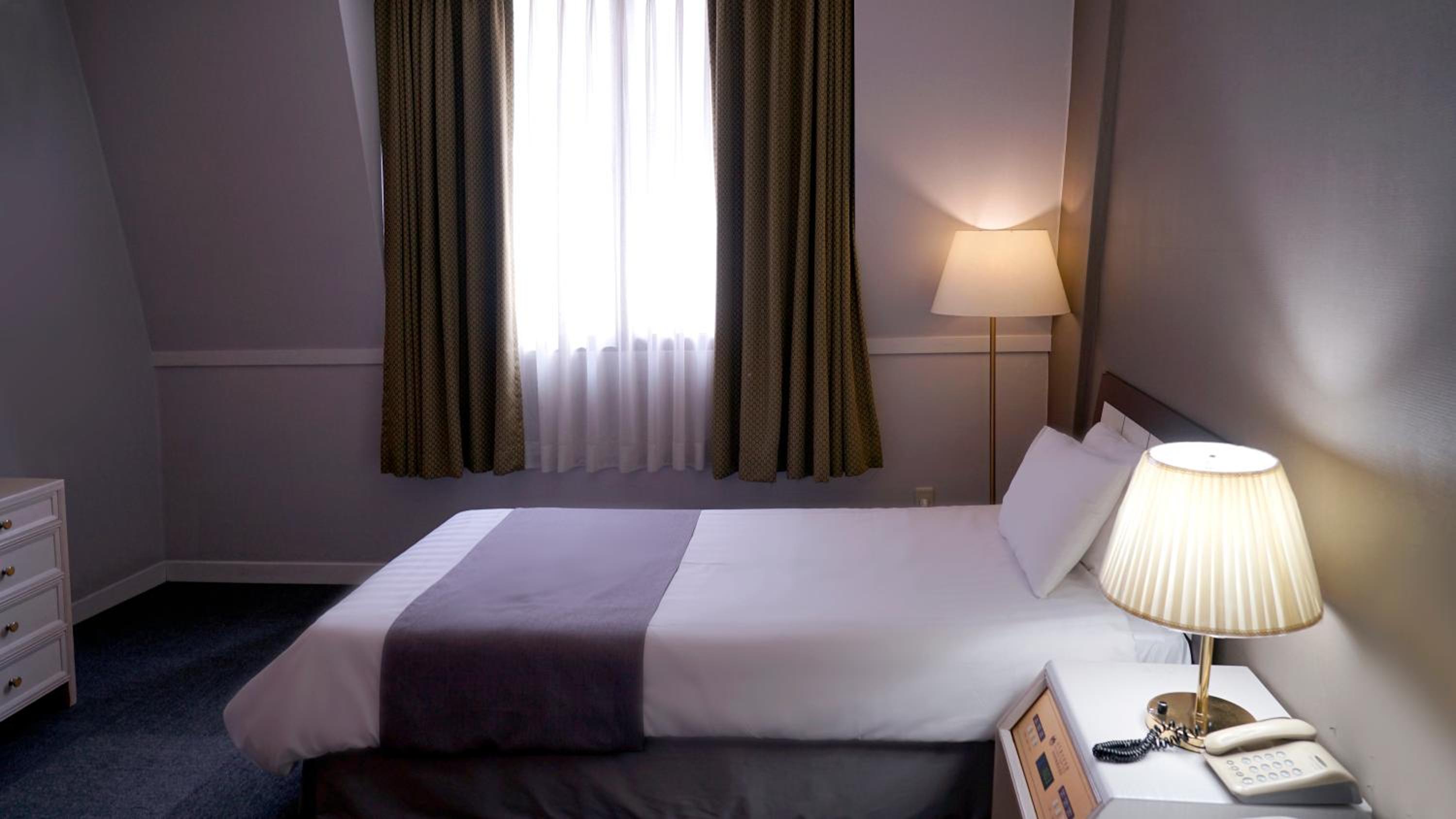 Standard Single Room - Photo 8