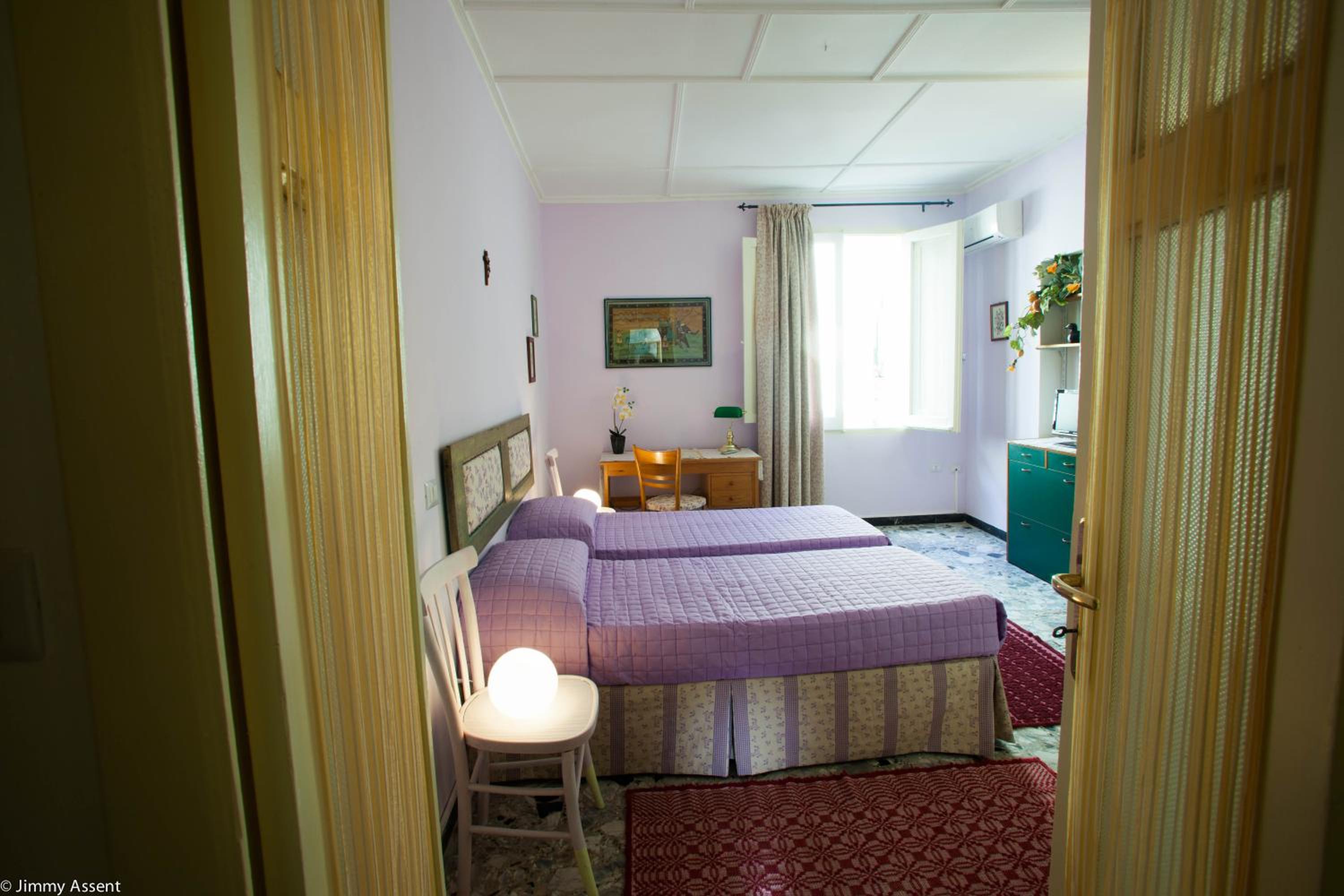 Double or Twin Room with Private External Bathroom - Photo 15