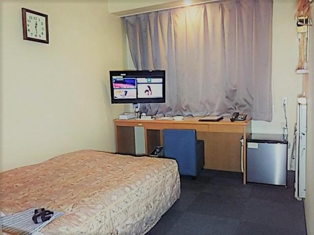 Double Room with Small Double Bed - Smoking - Photo 1