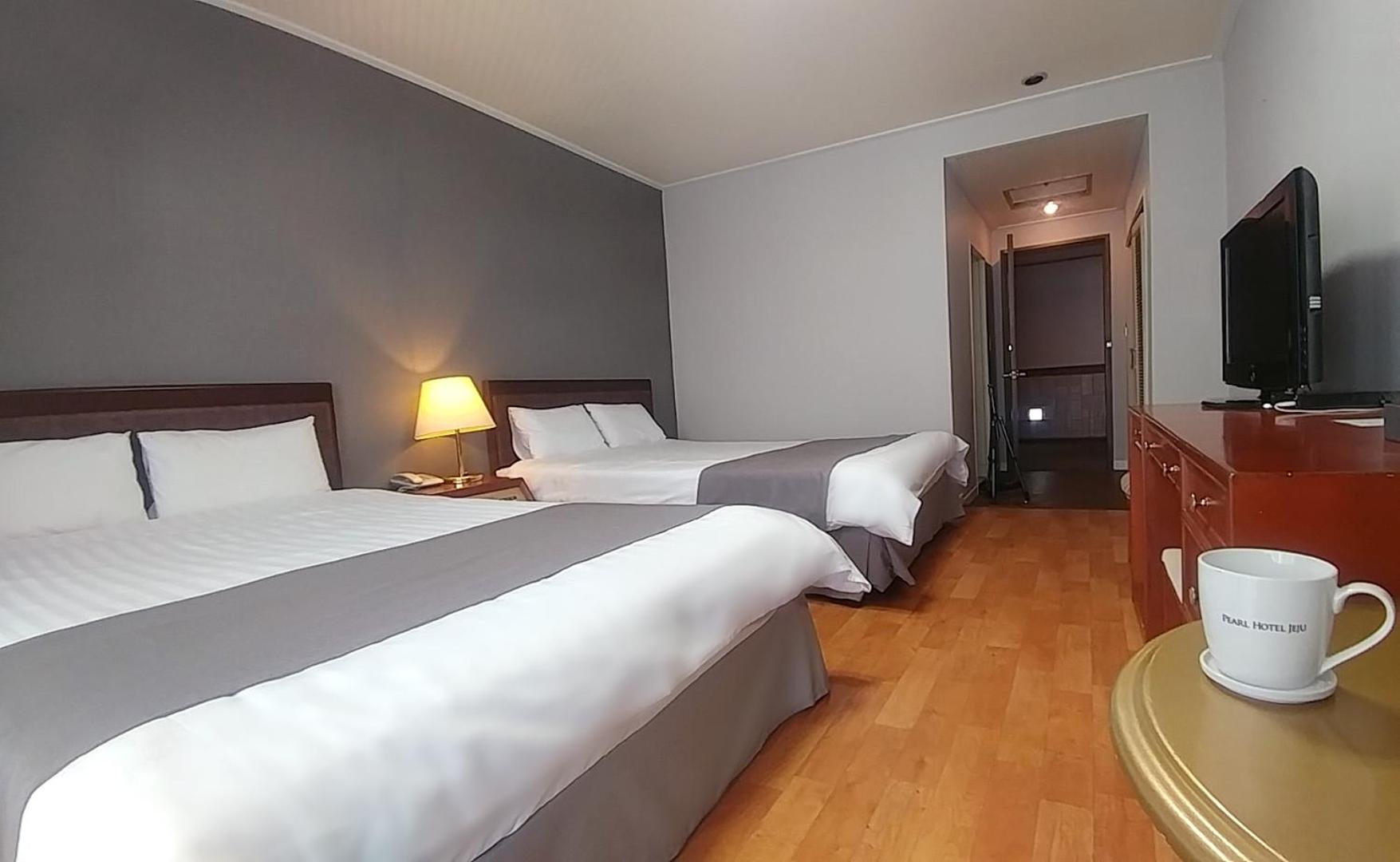 Standard Quadruple Room - Photo 10