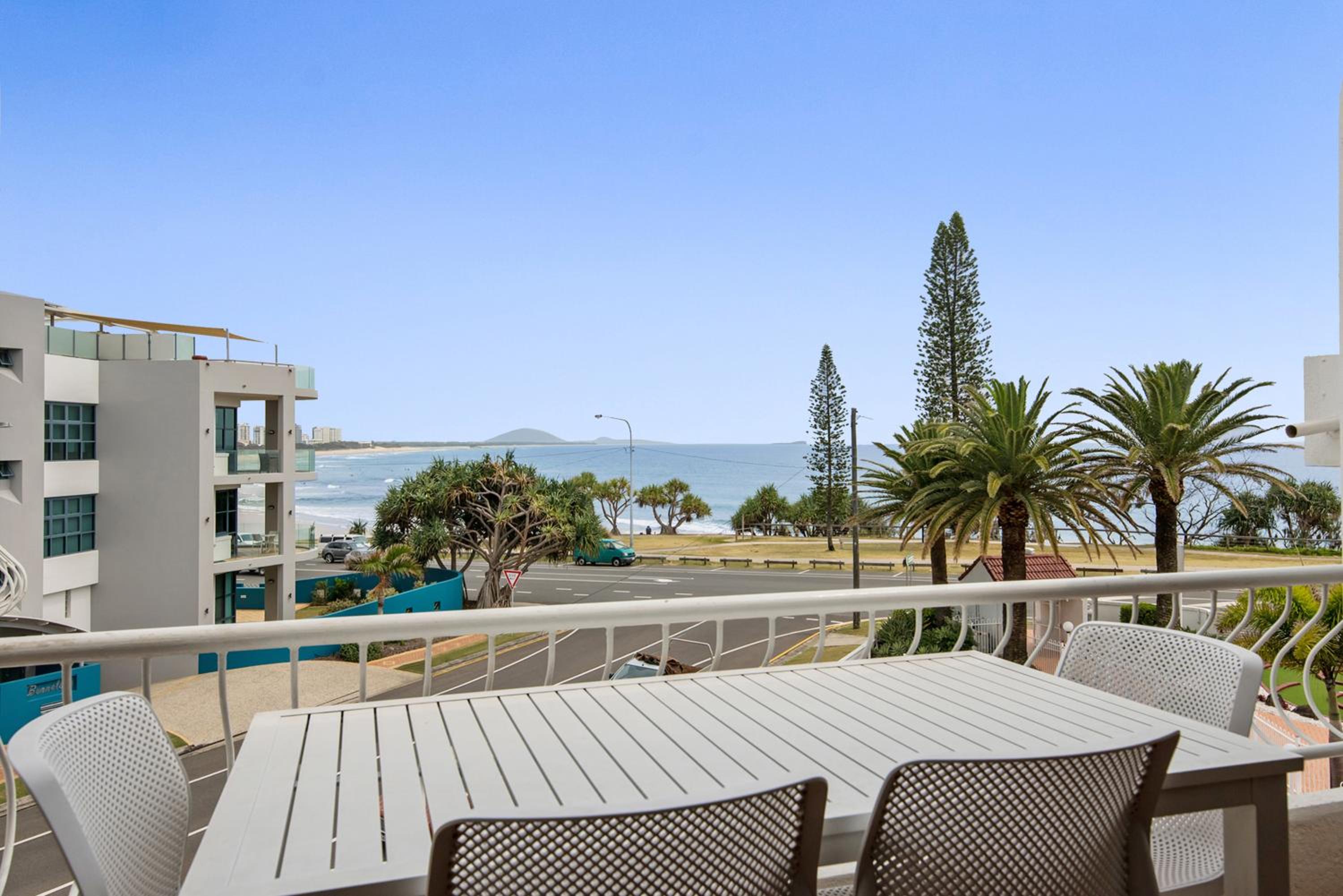 Superior Three-Bedroom Apartment with Ocean View photo 2