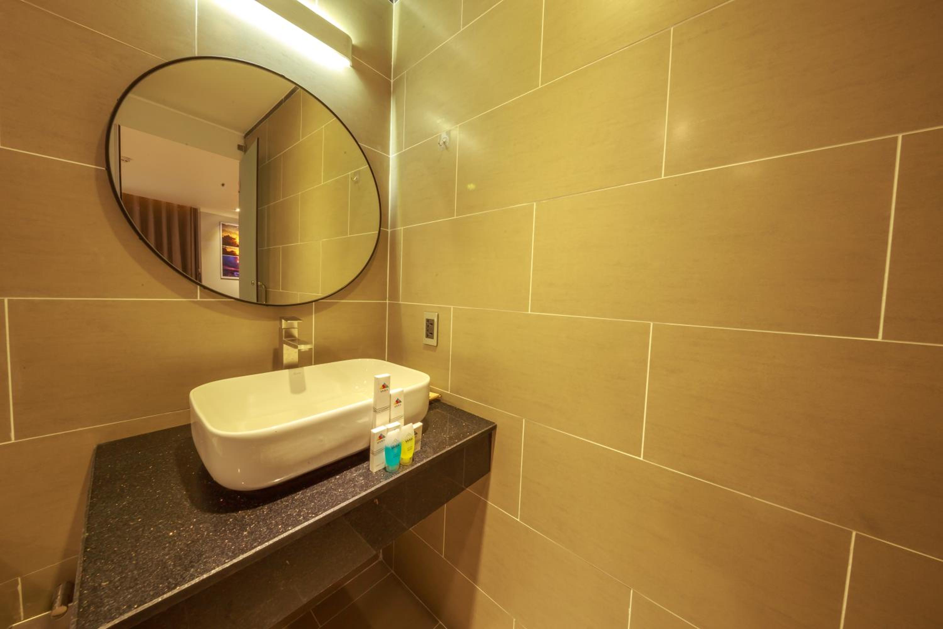 Deluxe Quadruple Room - Photo 2
