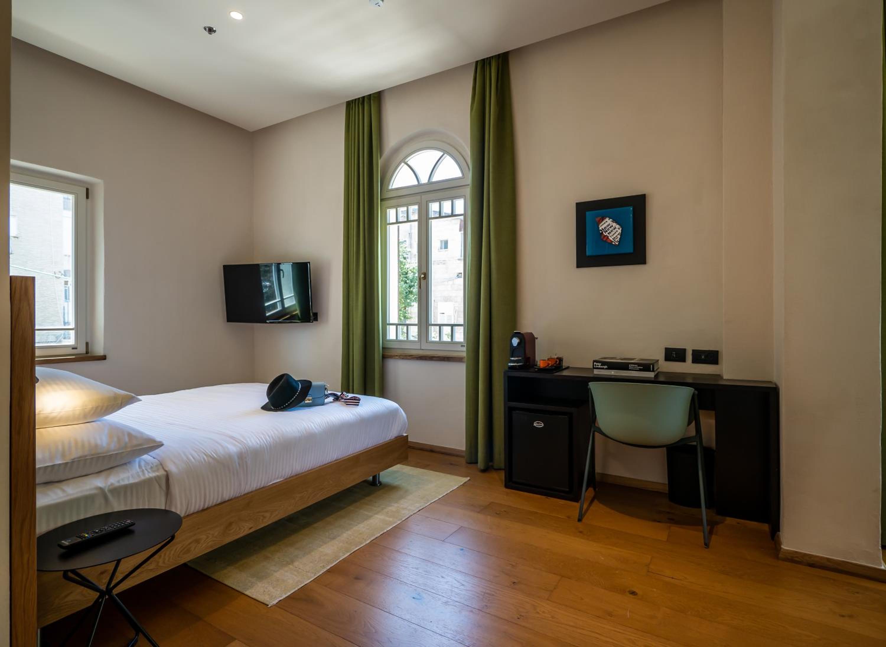 Suite - Photo 6