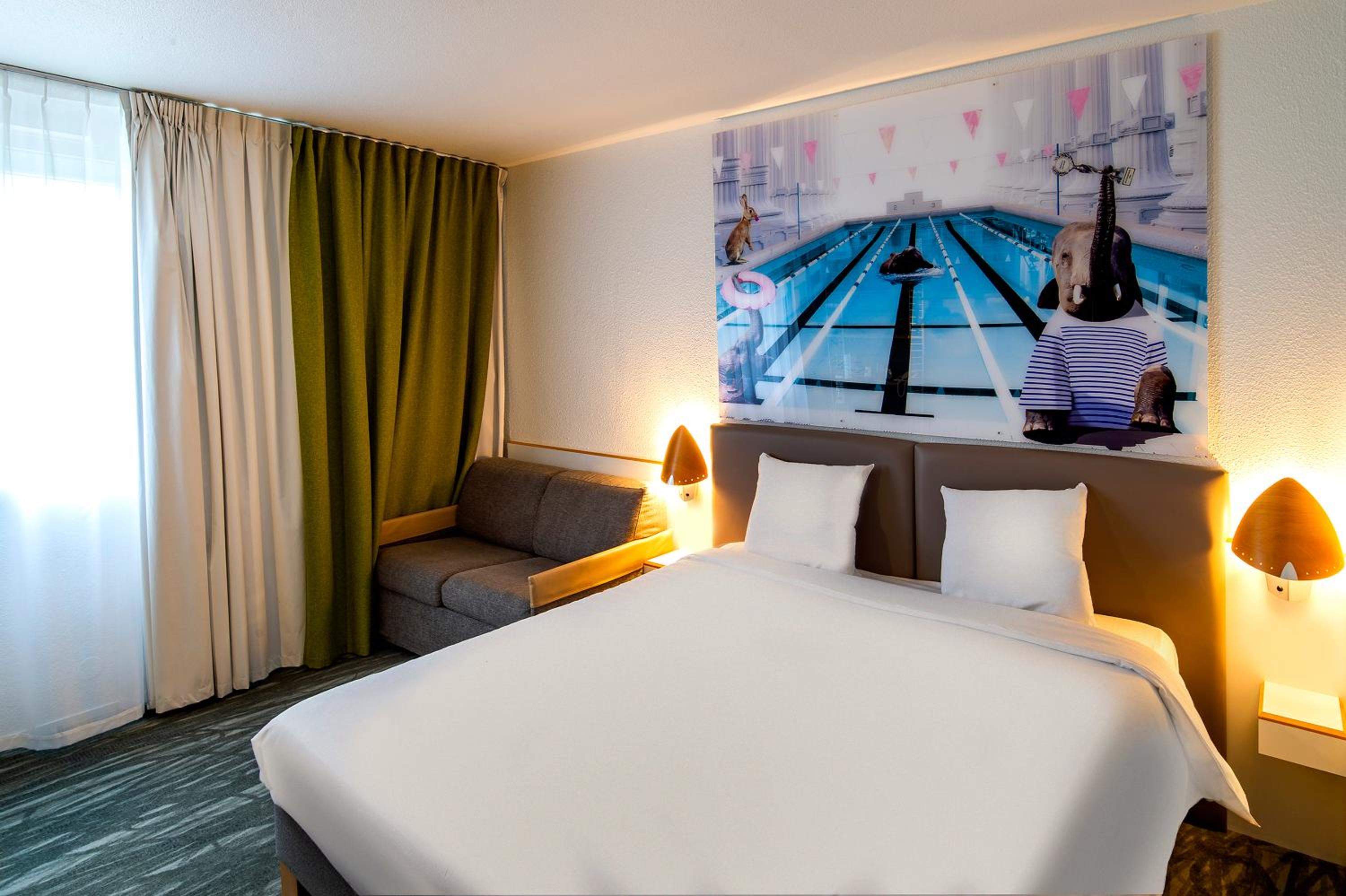 Classic Double Room with Single Sofa Bed - Photo 6