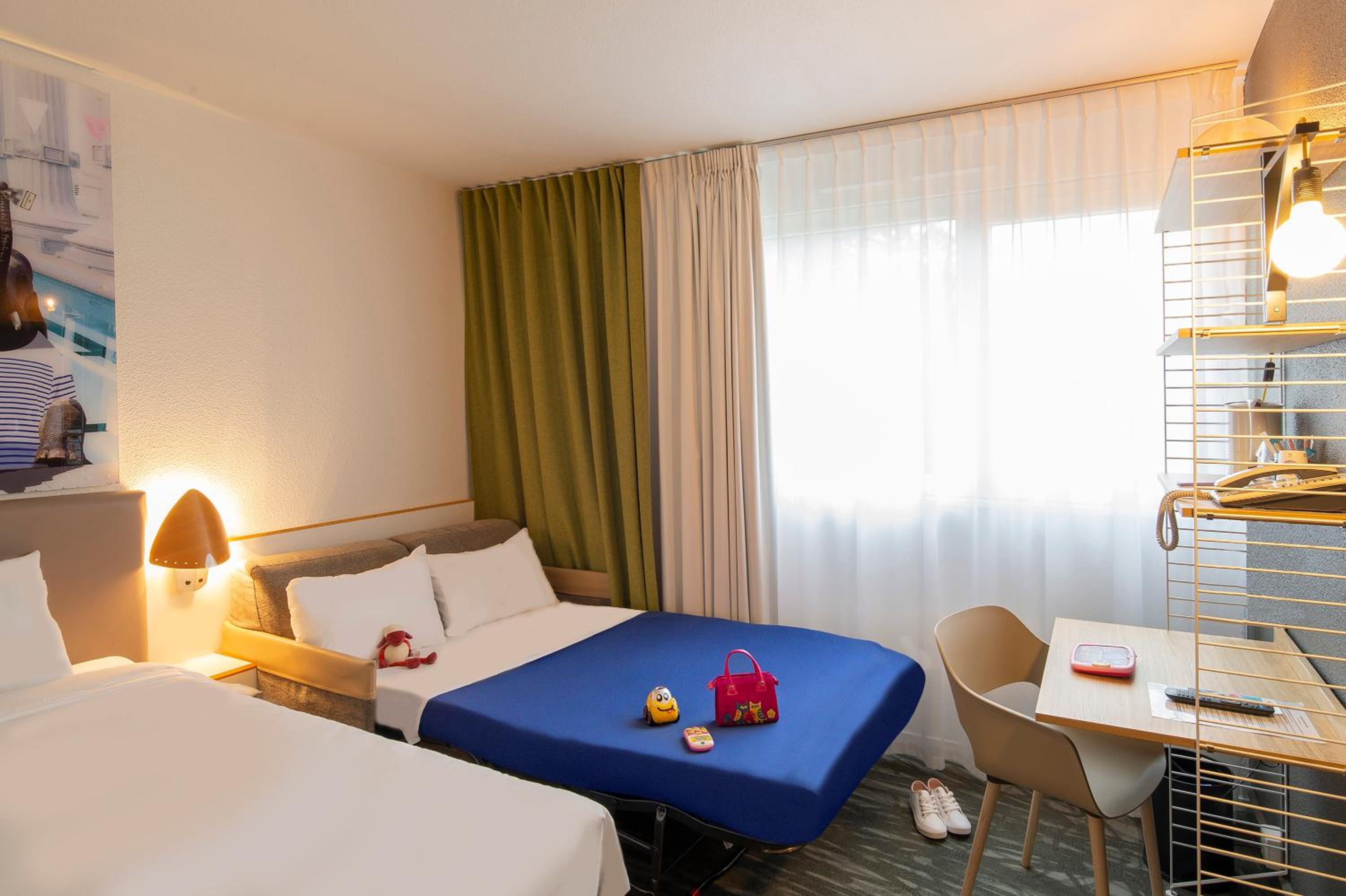 Classic Double Room with Single Sofa Bed - Photo 5