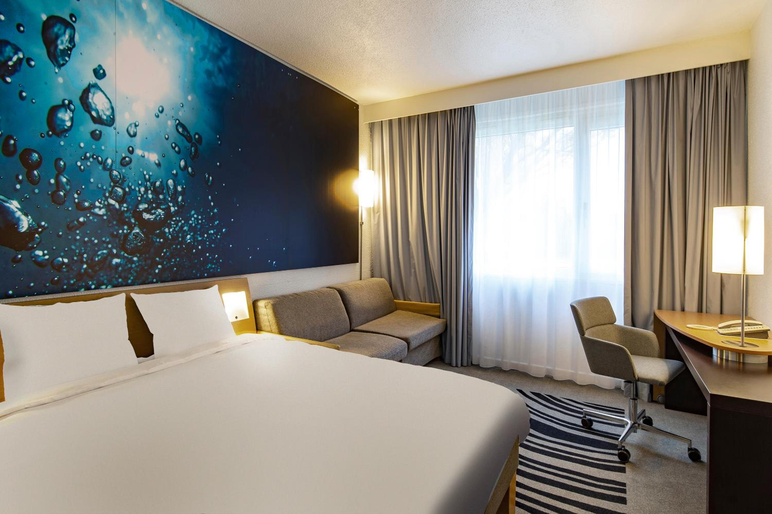 Superior Queen Room and Single Sofa Bed