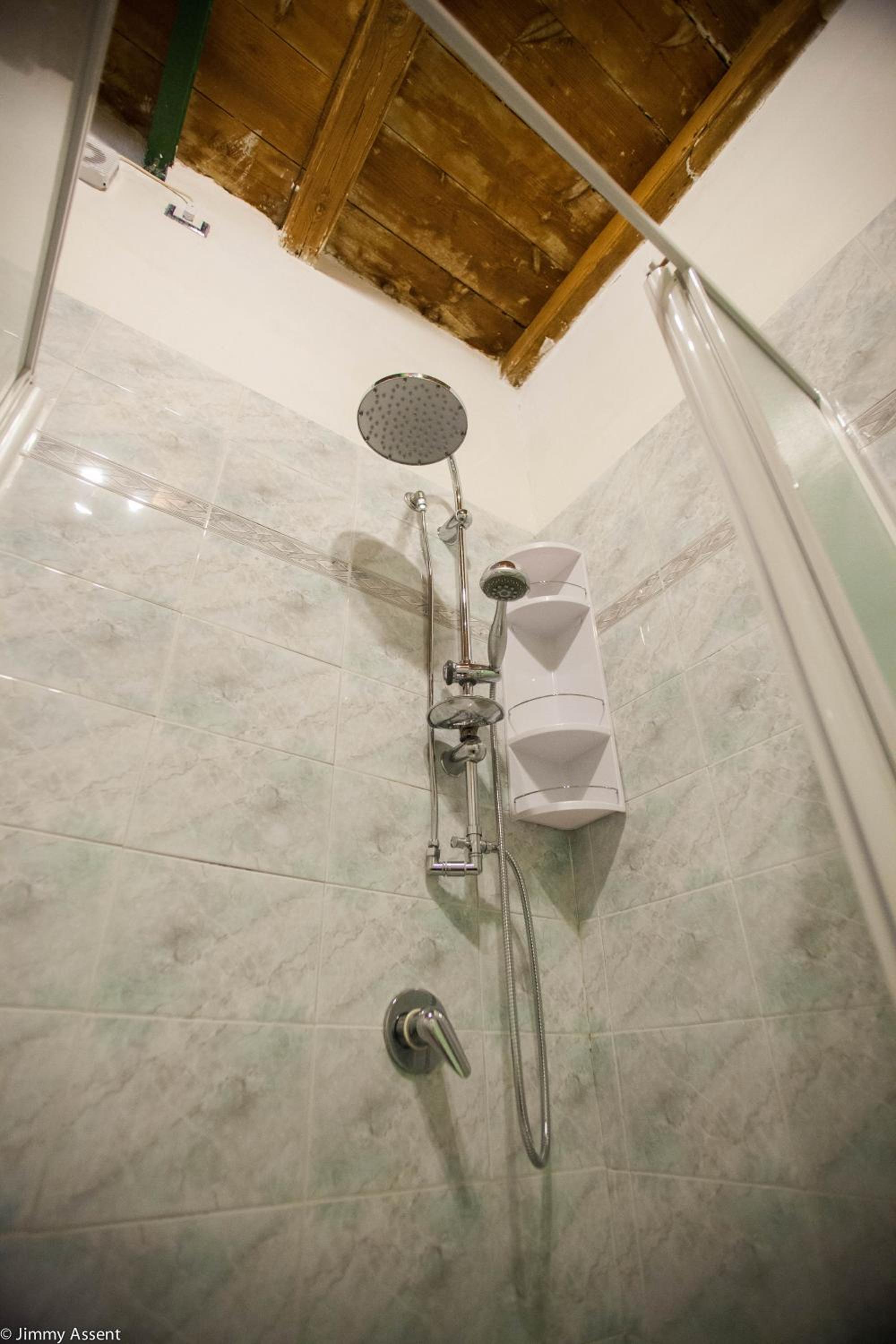 Double or Twin Room with Private External Bathroom - Photo 6