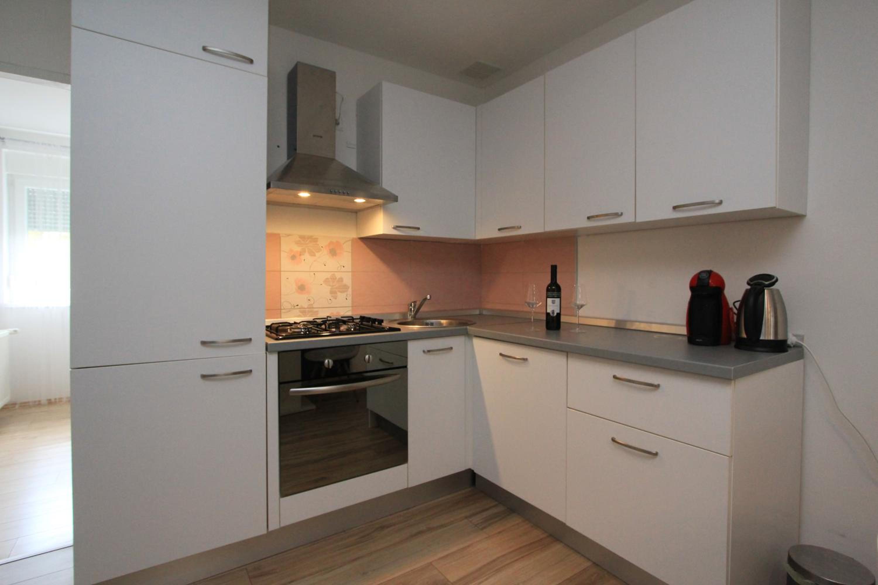 Apartment - Photo 17