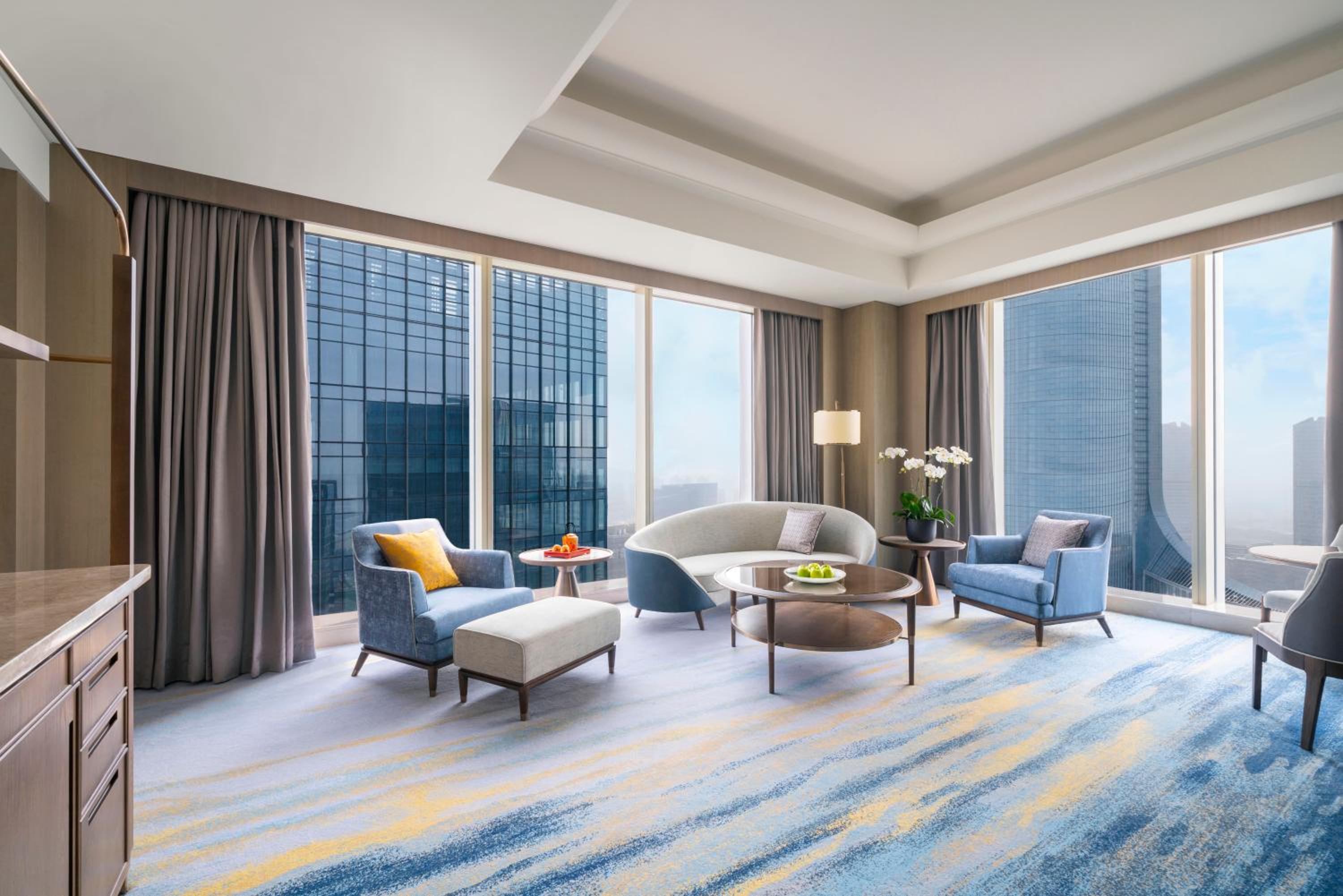 Executive Suite King Room