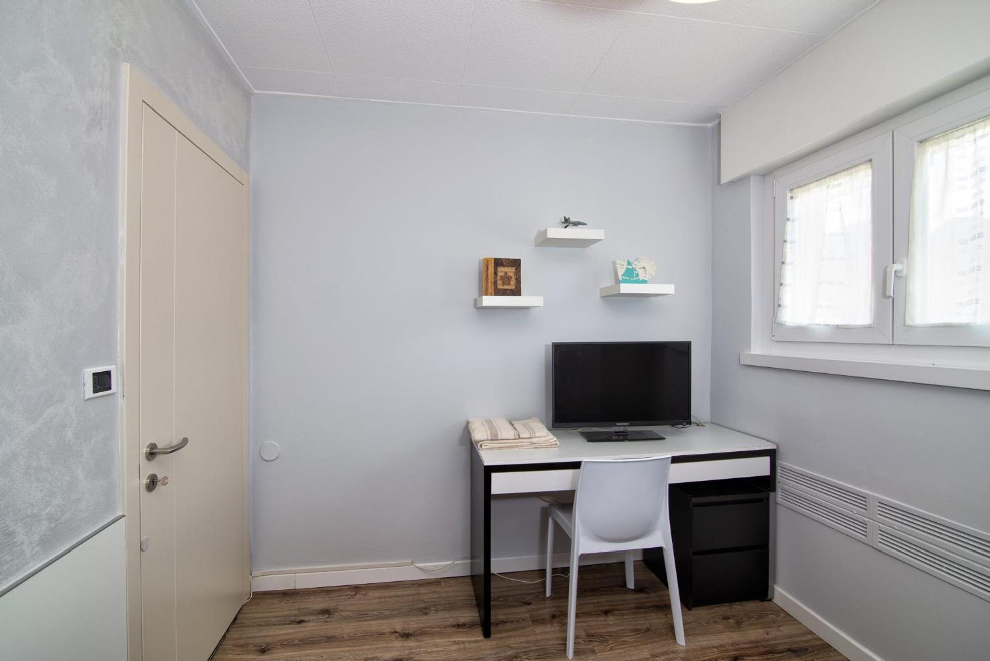 Standard Single Room with Shared Bathroom photo 1