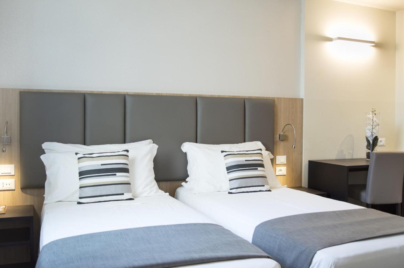 Double Room - Photo 17