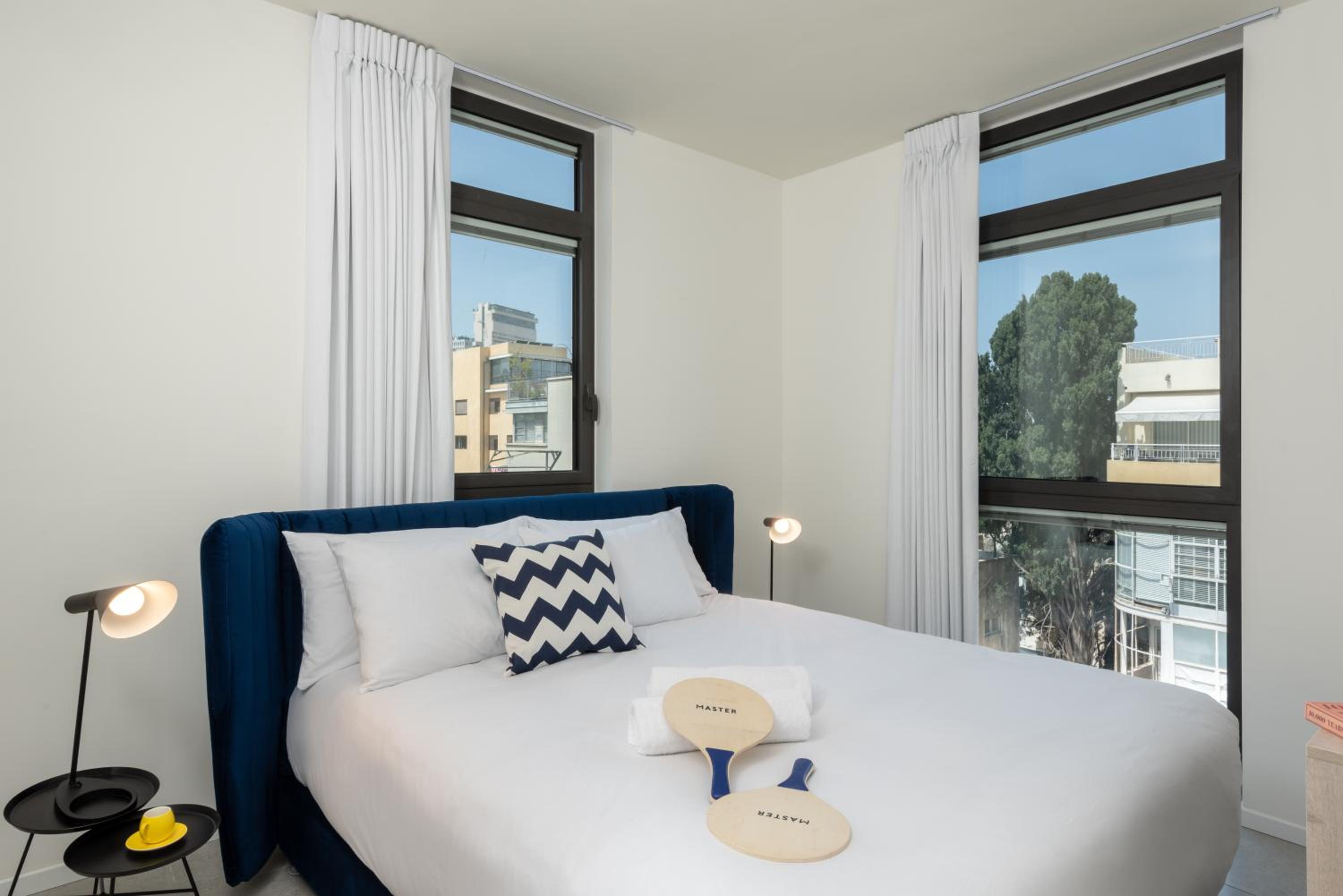Four Bedrooms Apartment With Balcony
