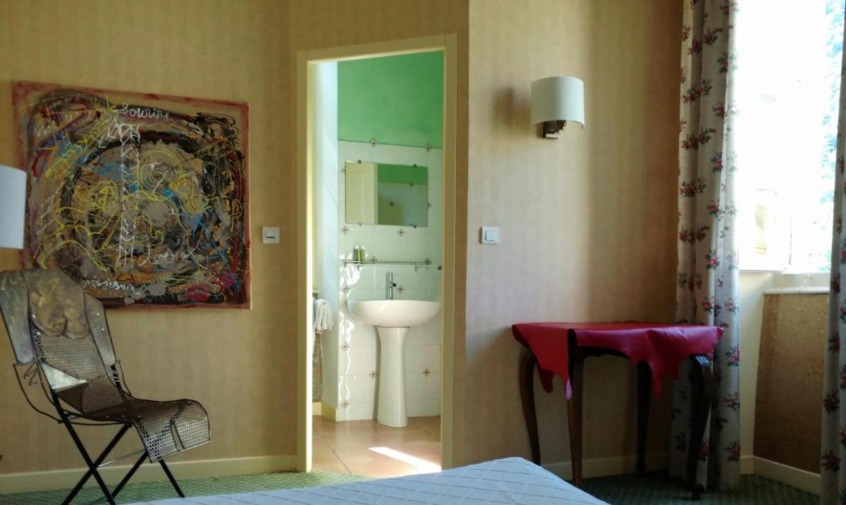 Standard Double Room photo 1