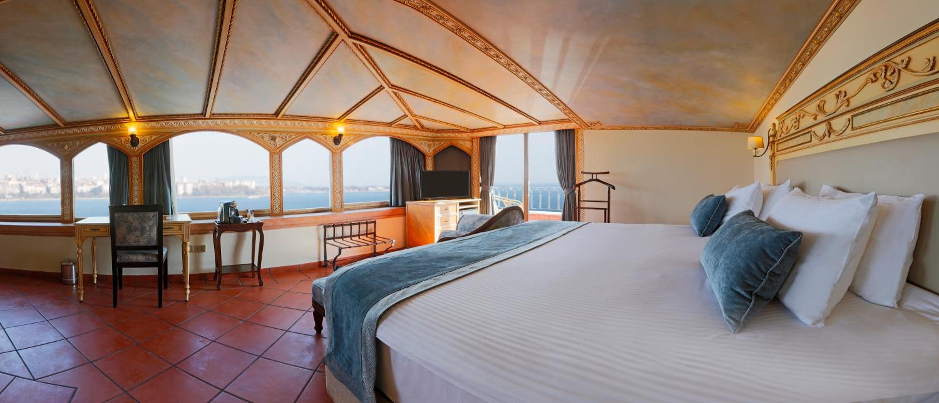 Junior Suite with Sea View photo 1