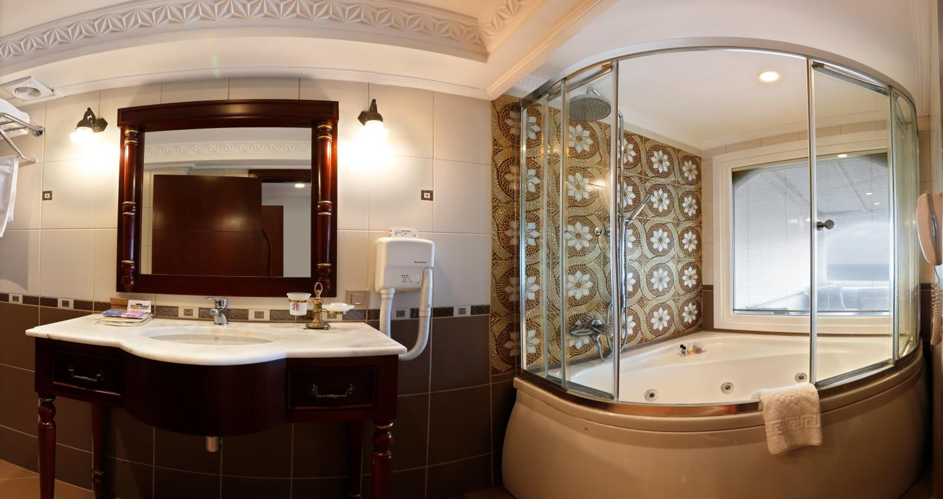 Junior Suite with Sea View photo 3