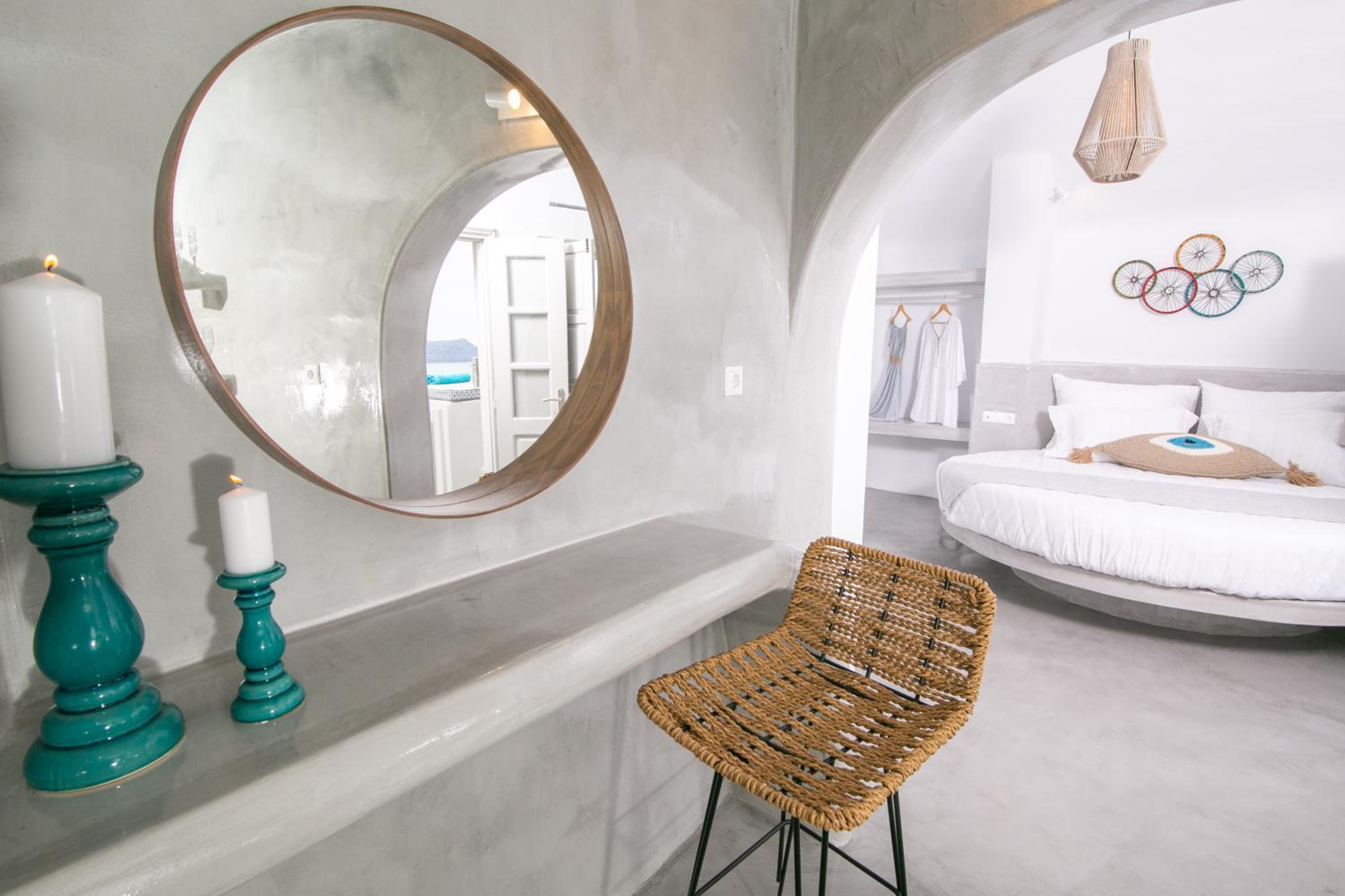 Blue Sky Suite with Outdoor Hot Tub