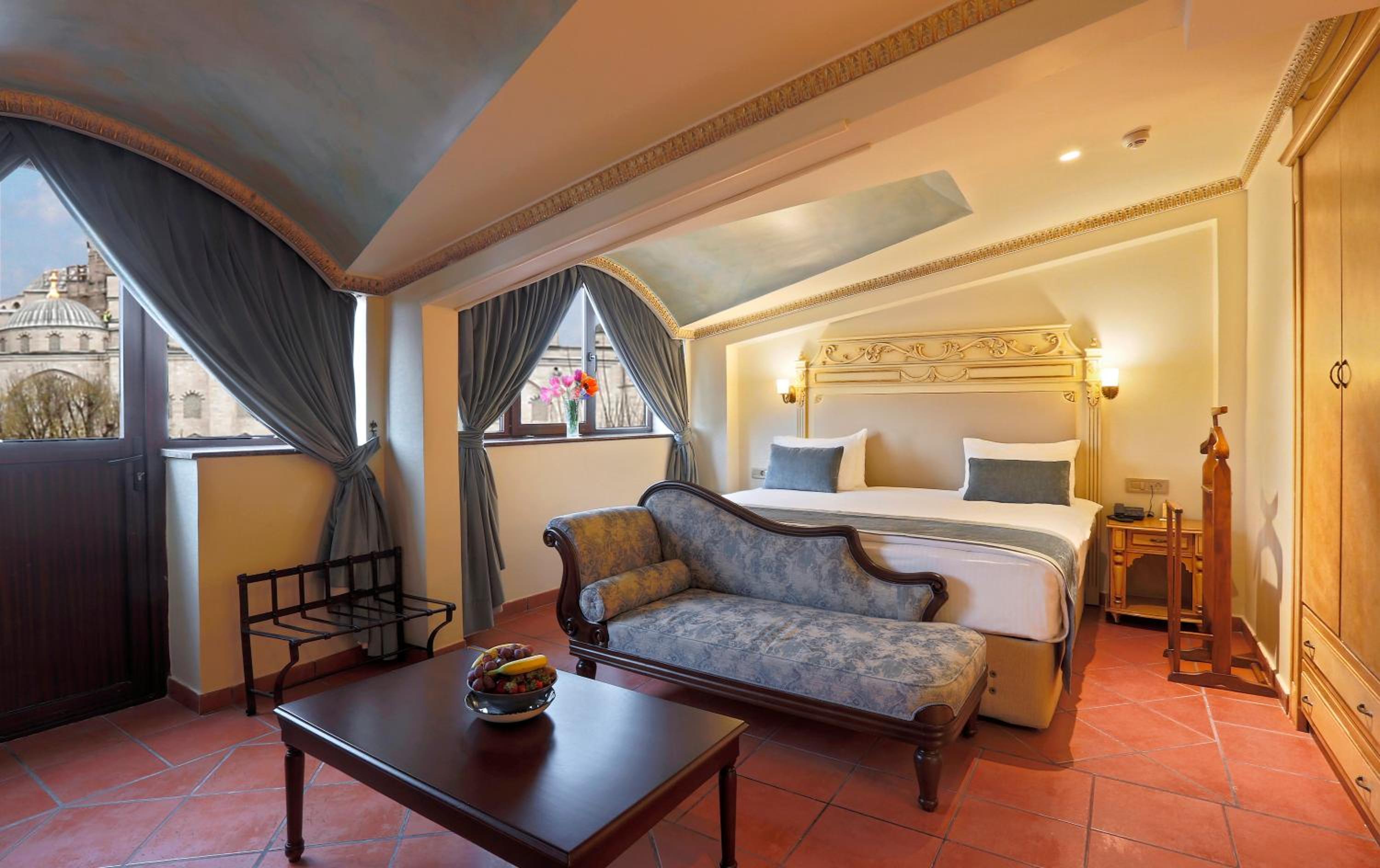 Deluxe Room with Blue Mosque View  photo 2