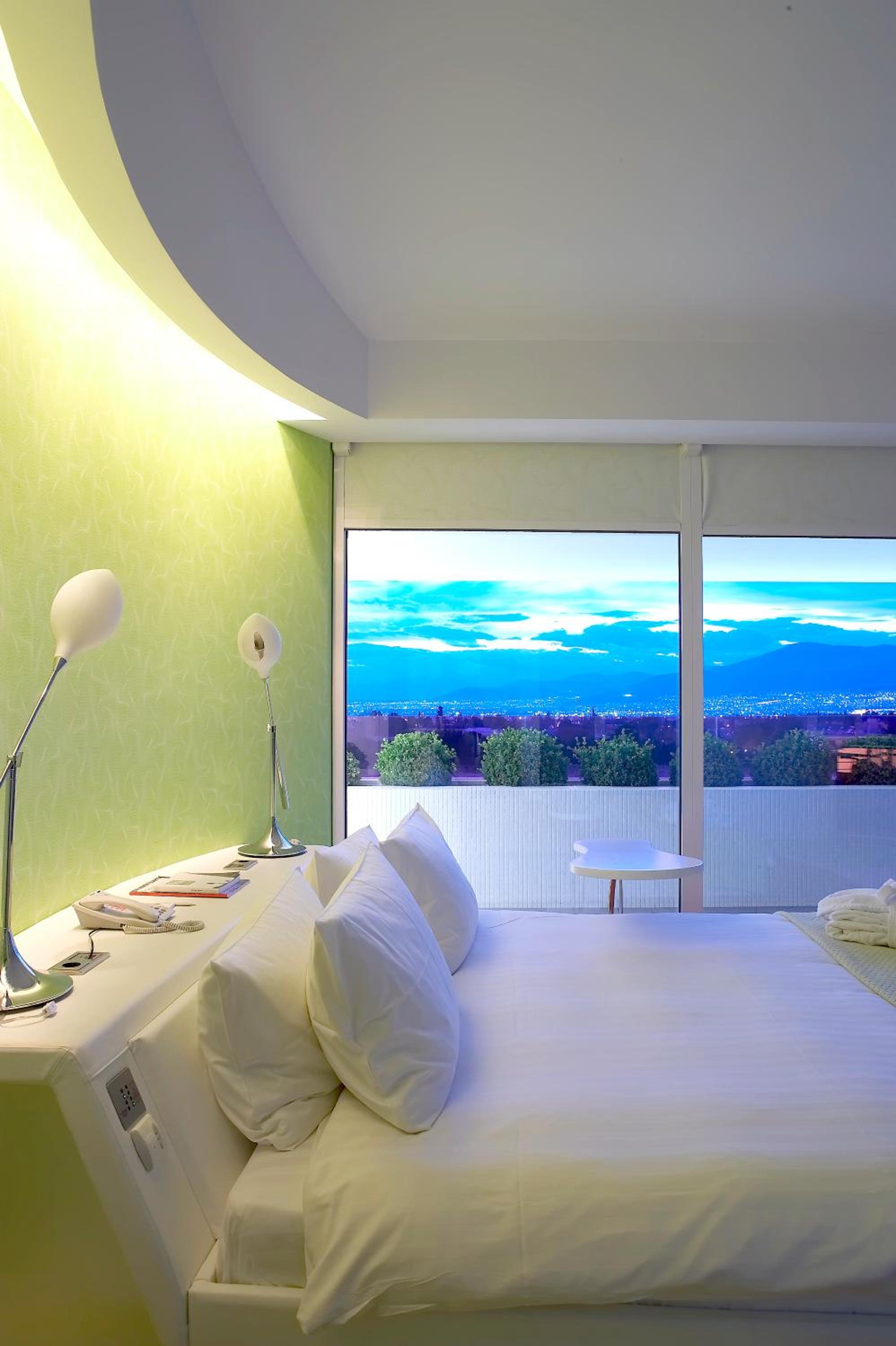 Penthouse Studio
