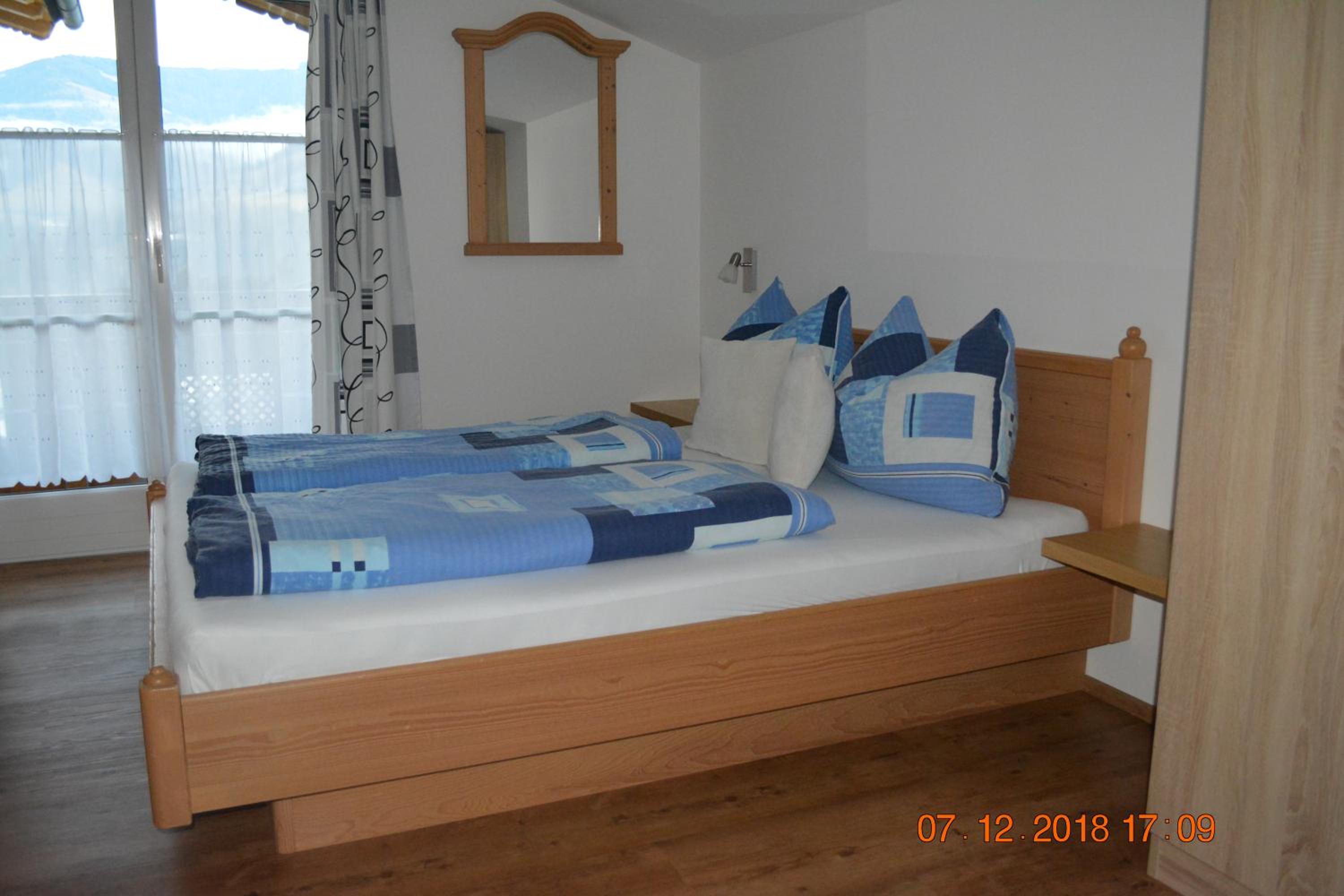 Studio Apartment photo 2