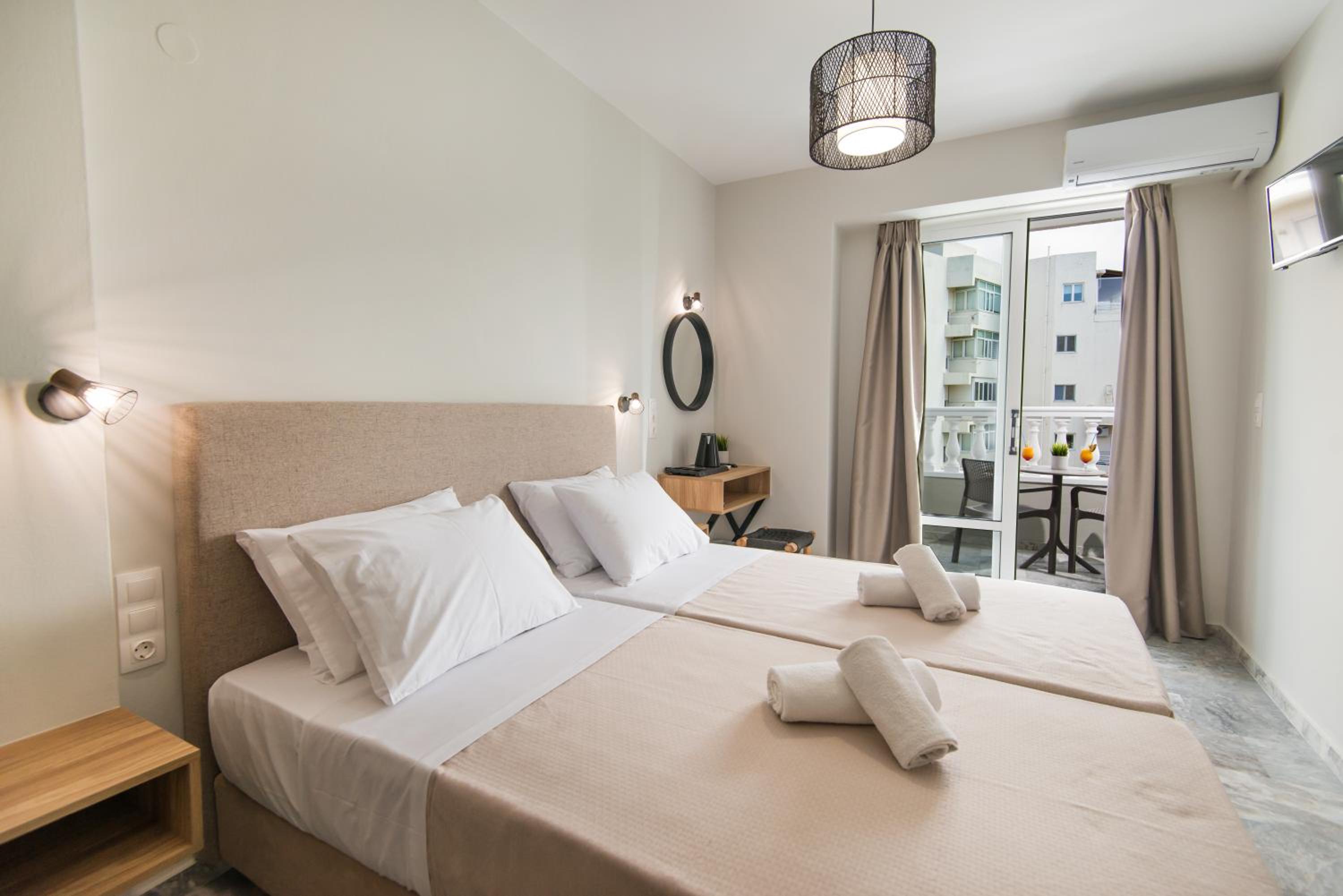 Deluxe Double or Twin Room with Balcony photo 3