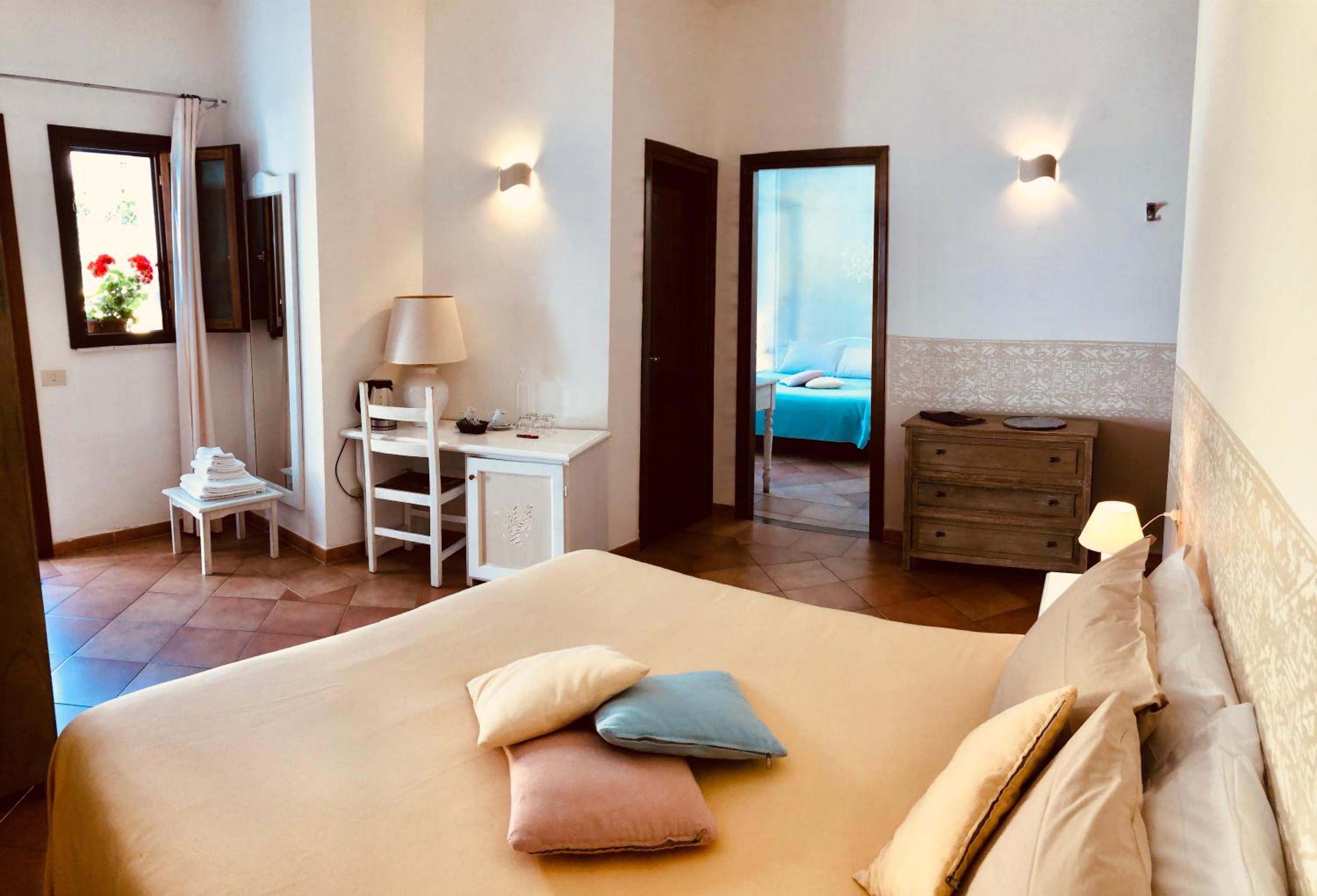 Quadruple Room - Photo 7