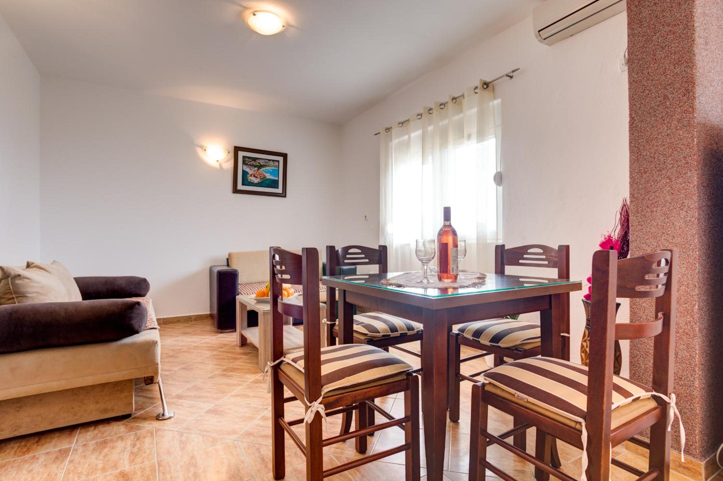 Apartment with Sea View photo 2