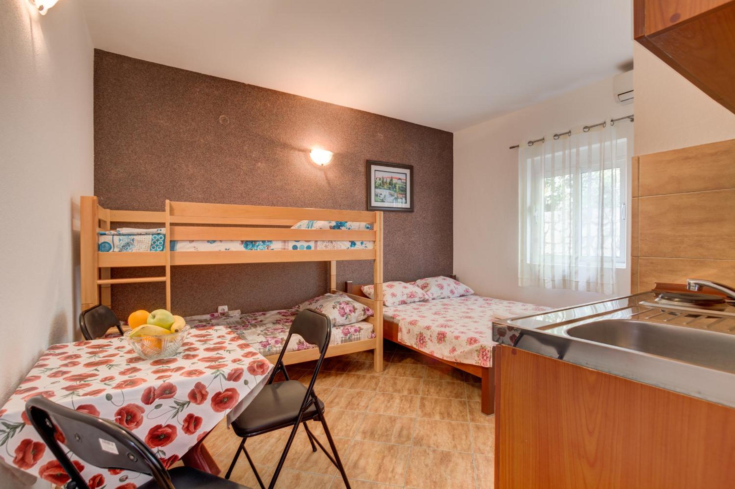 Studio Apartment photo 1