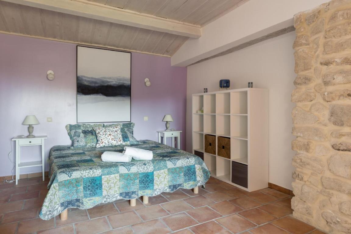 Studio Apartment photo 1