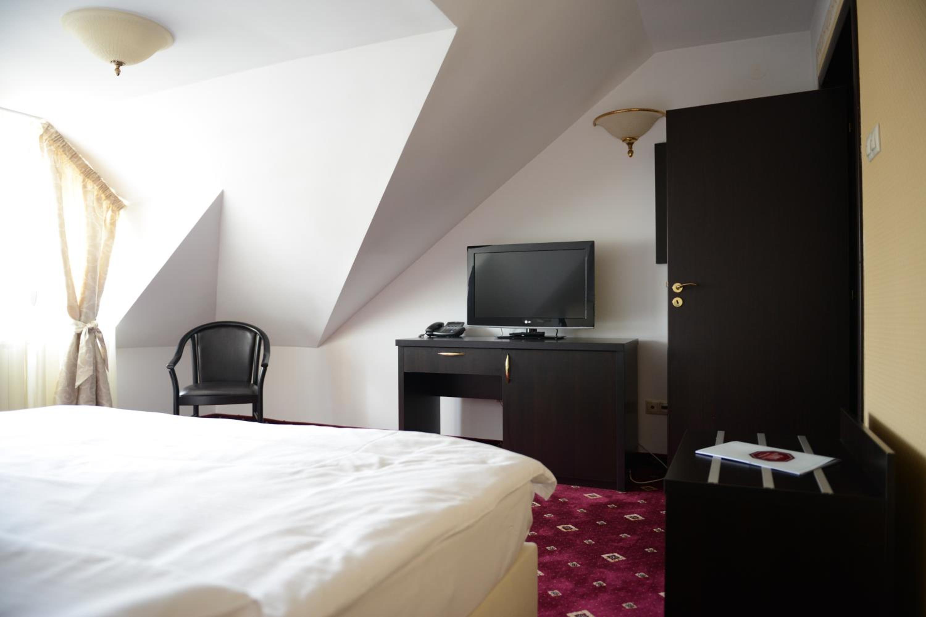 Single Room photo 3