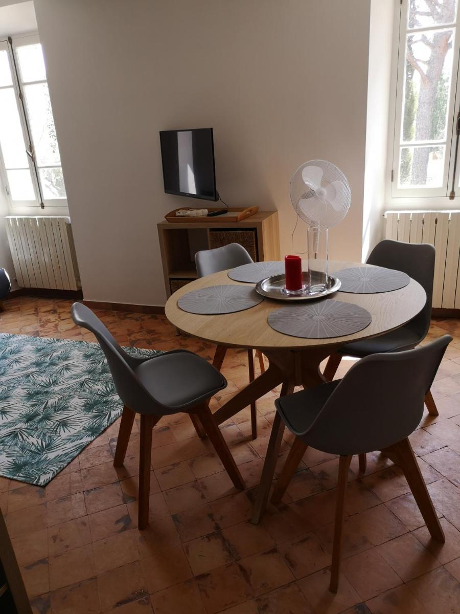 Studio Apartment photo 2