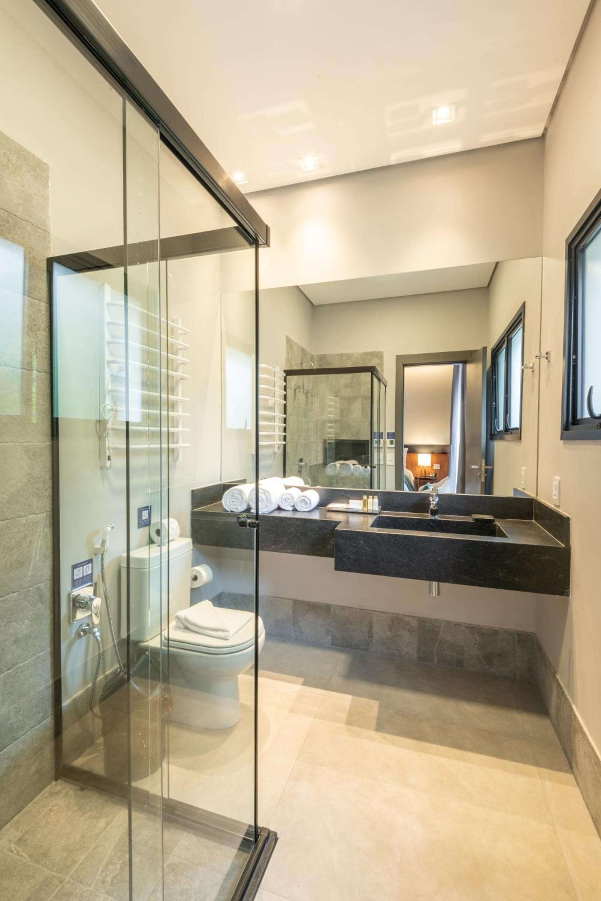 Deluxe Suite photo 2