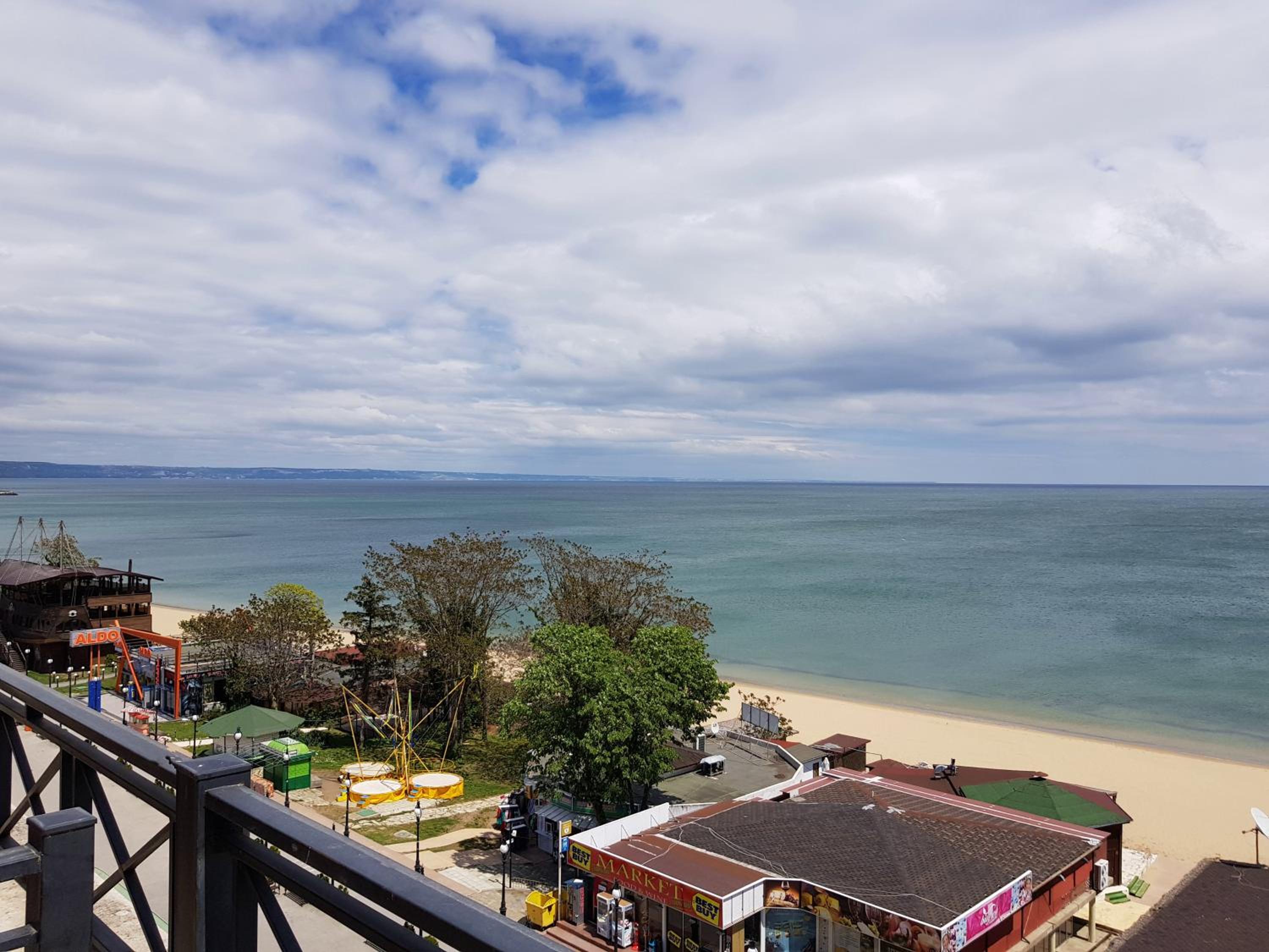 Two-Bedroom Apartment with Sea View First Line - Complex Sirena photo 2