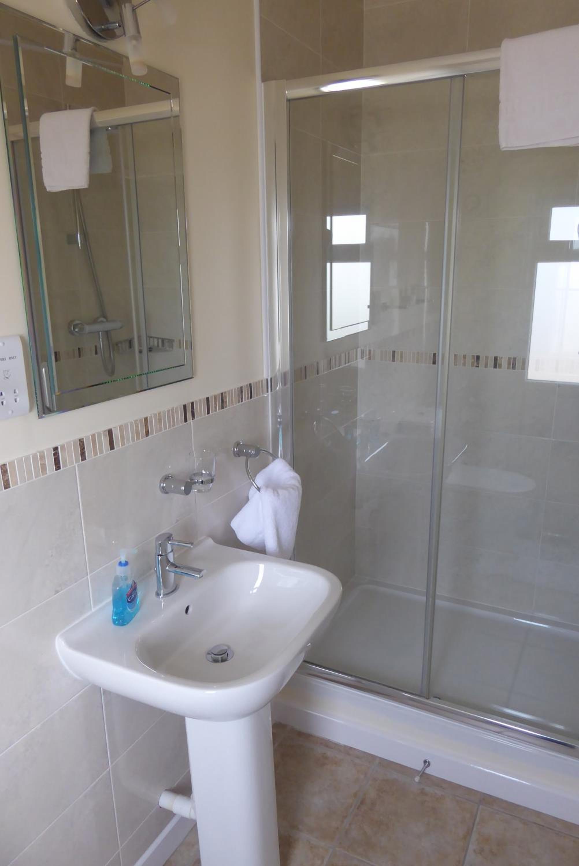 Deluxe Double Room with Sea View - Photo 17