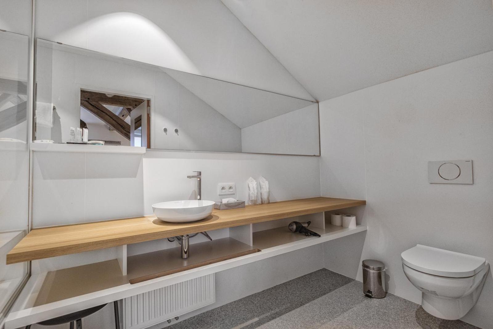 Standard Room with Bath - Photo 38