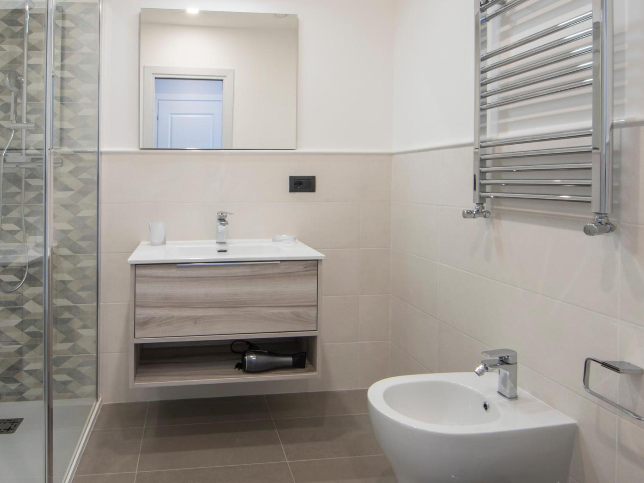 Deluxe Double Room with Bath photo 2