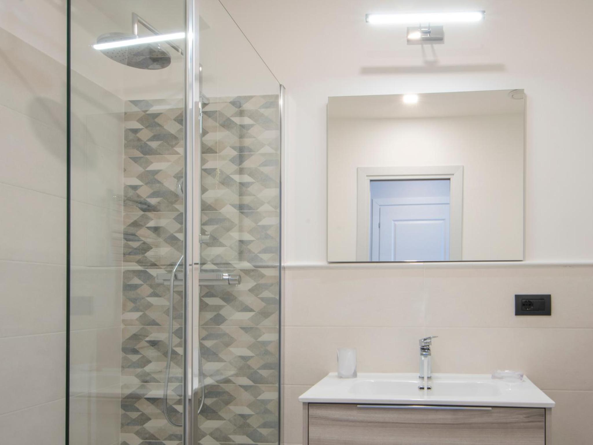 Deluxe Double Room with Bath photo 3