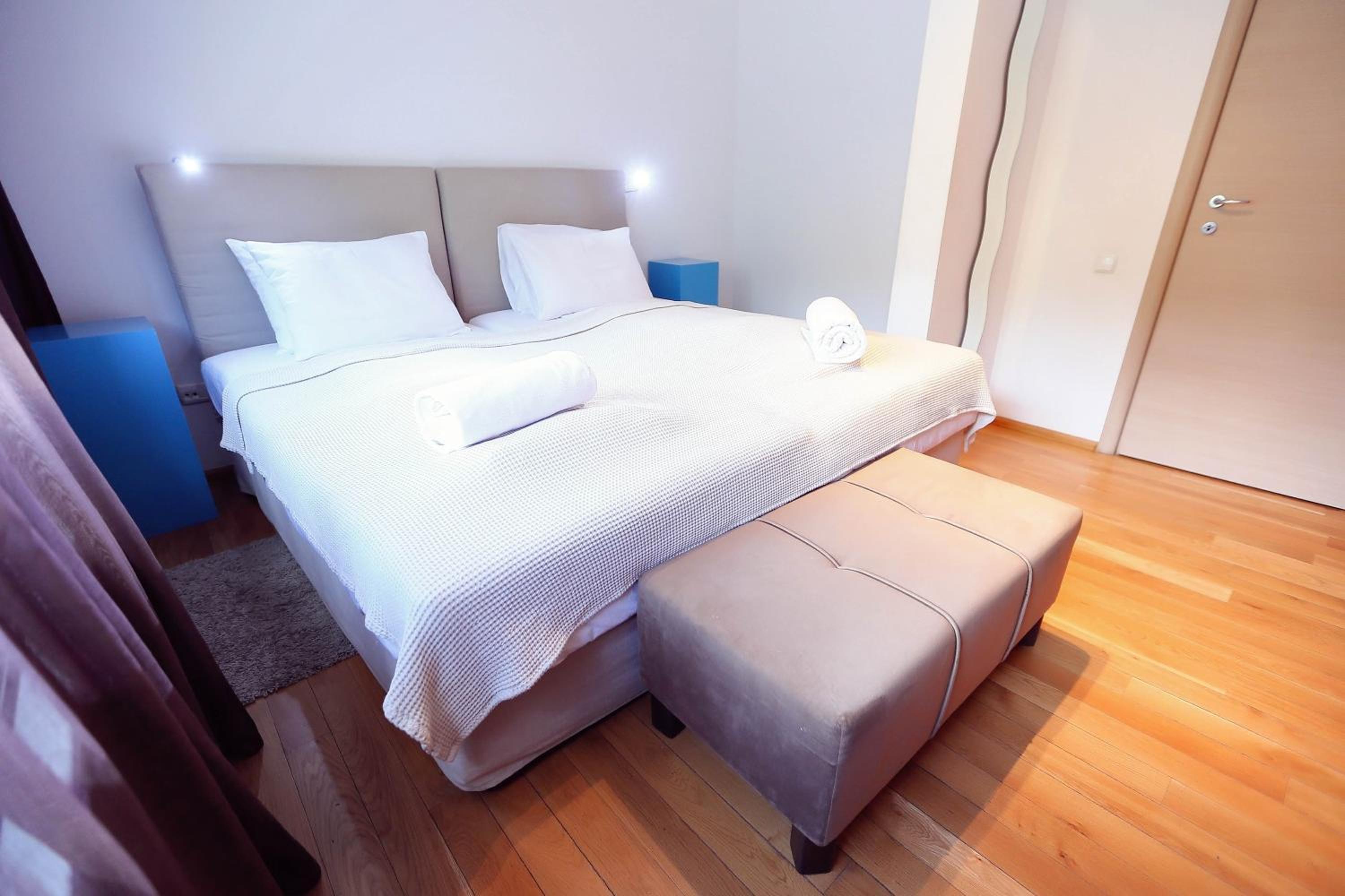Executive Apartment - Photo 12