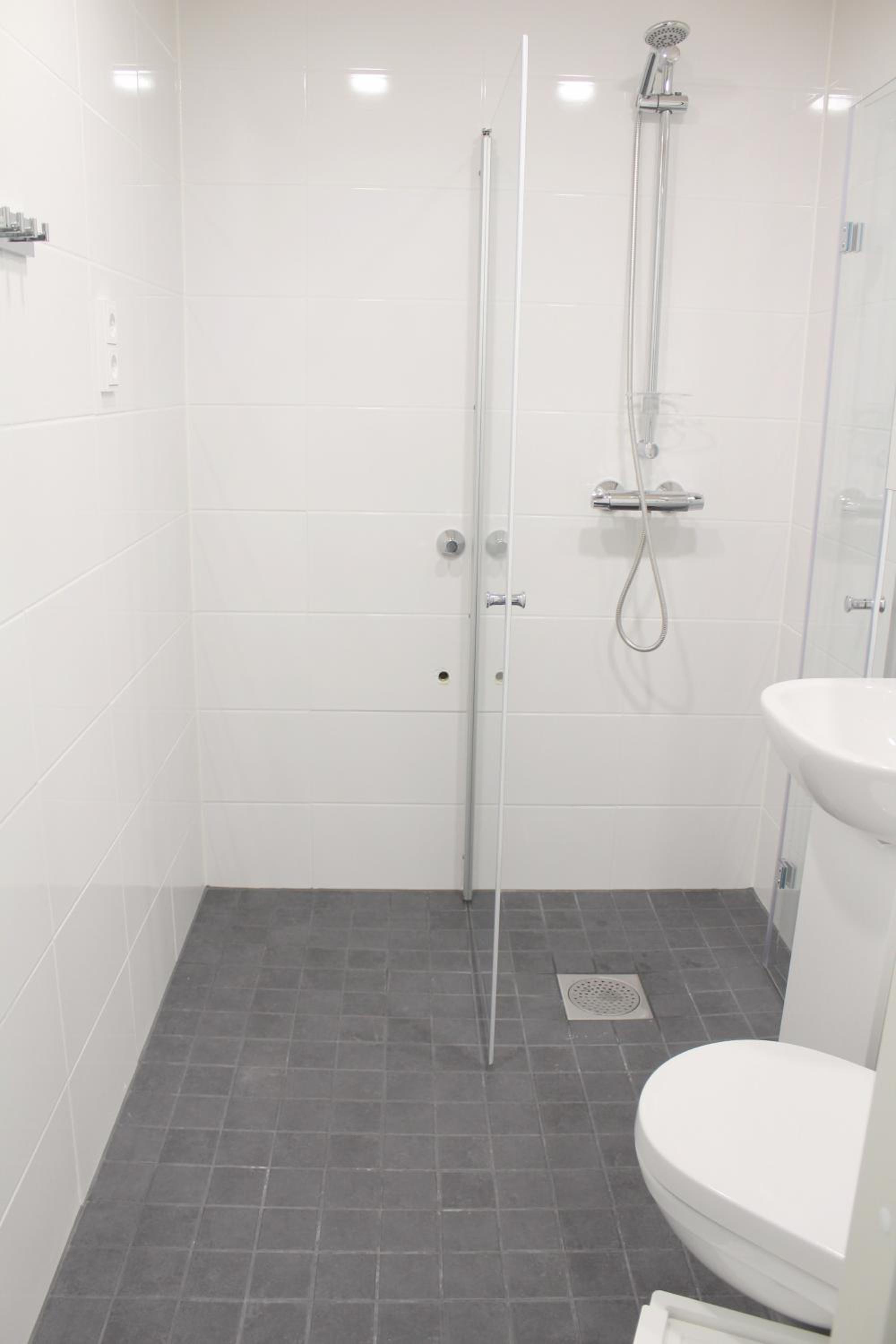 Studio (2 Adults) - Photo 7