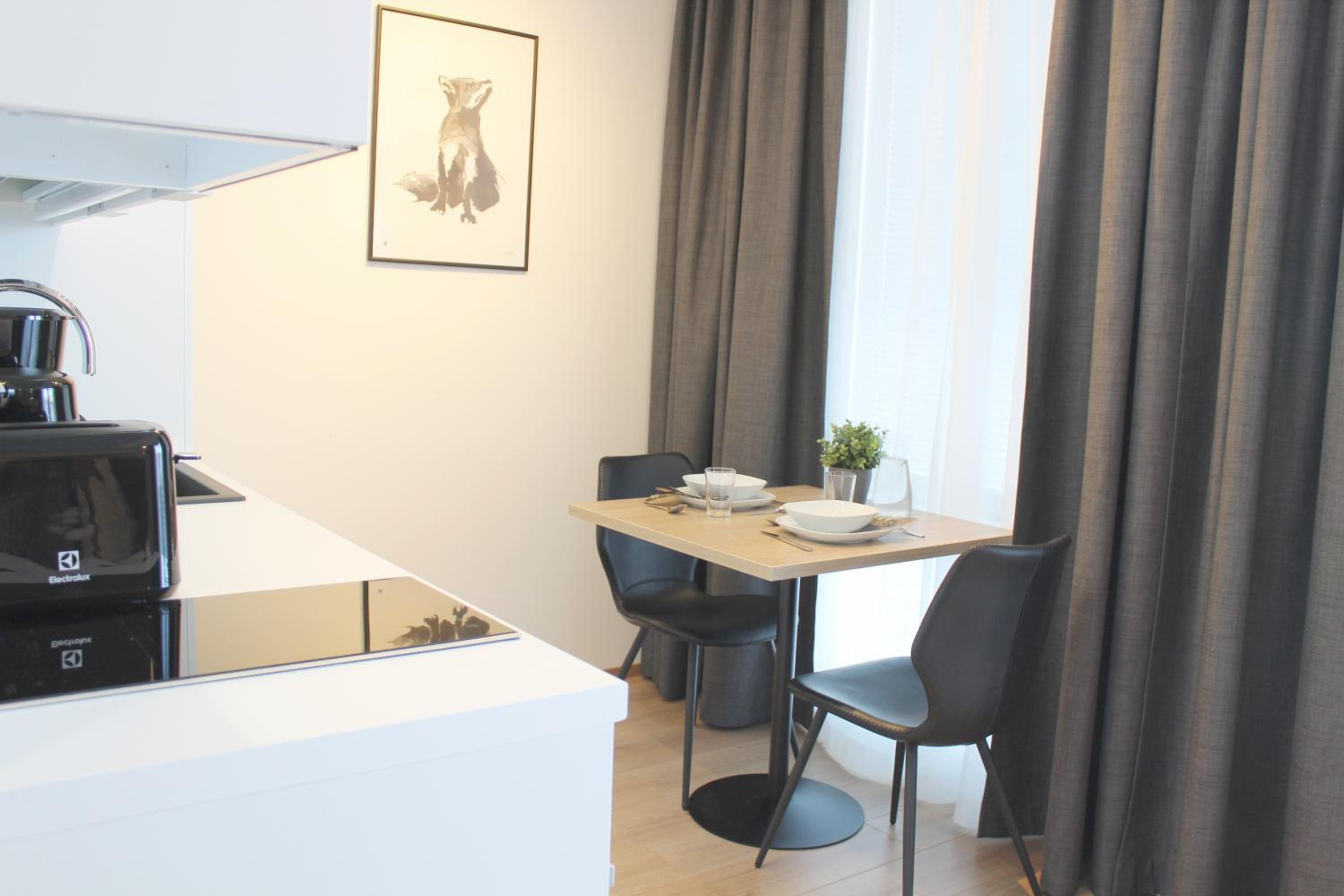 Studio (2 Adults) - Photo 6