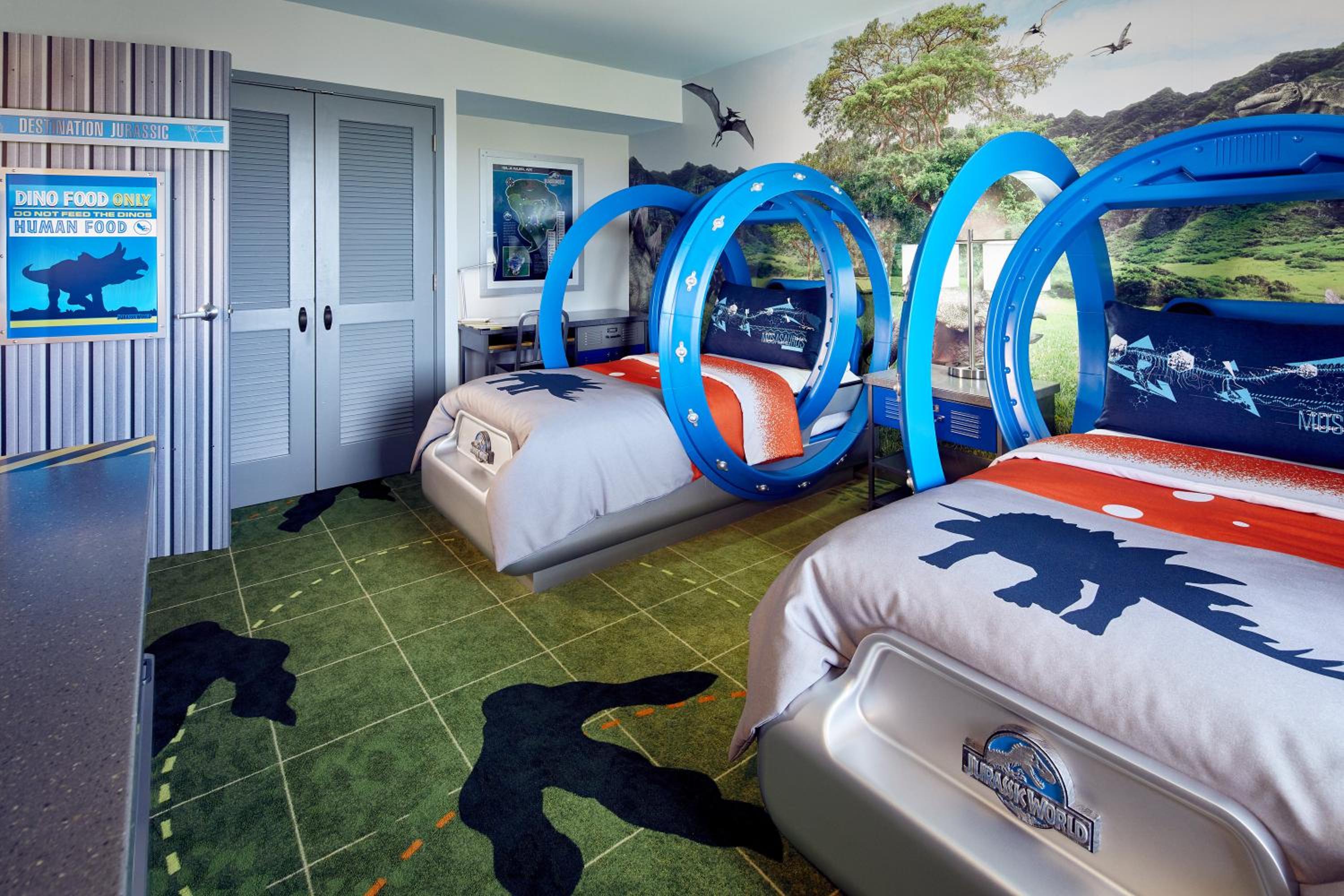 Kids Suite (Includes FREE^ Universal Express Unlimited)