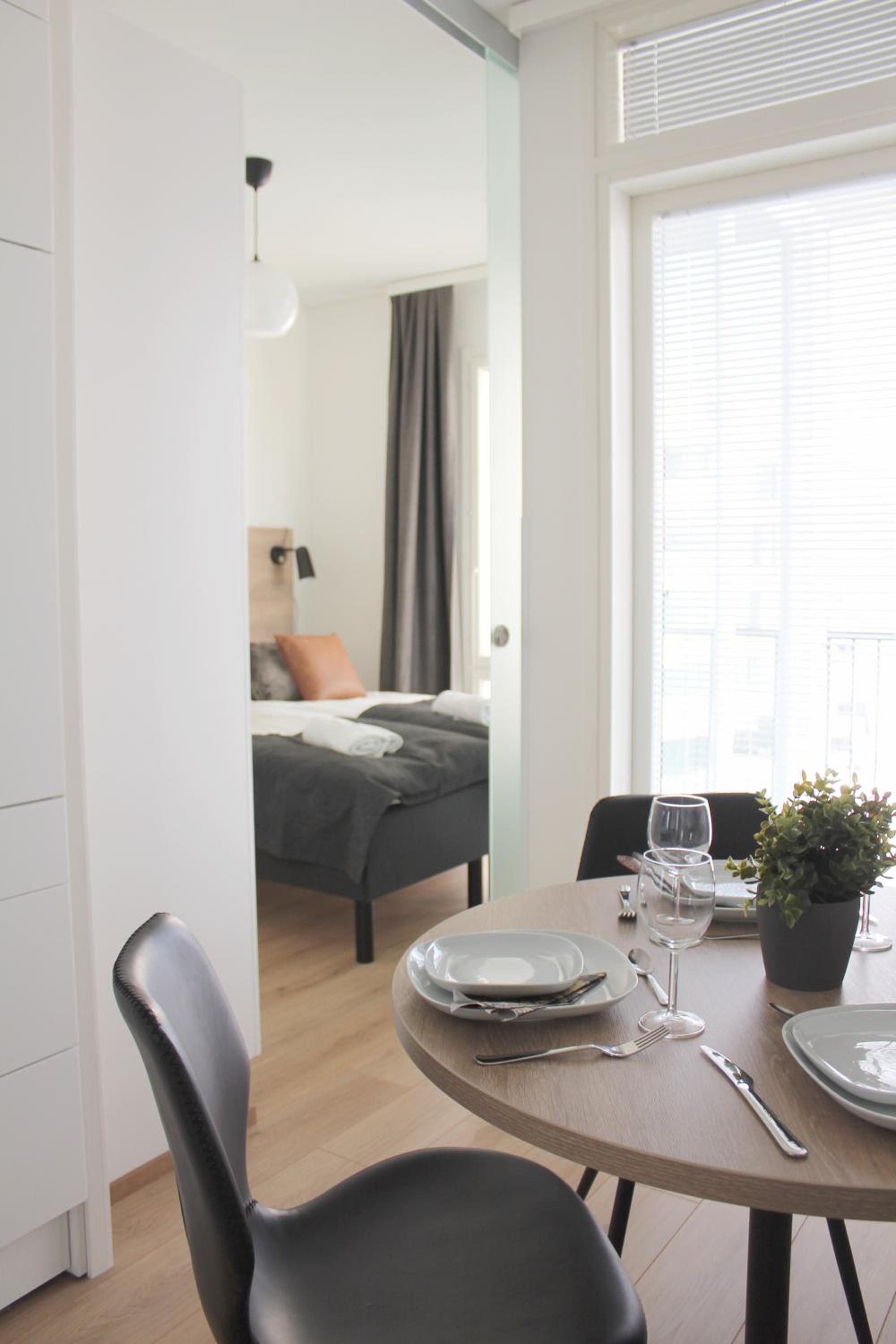 One-Bedroom Apartment - Photo 2
