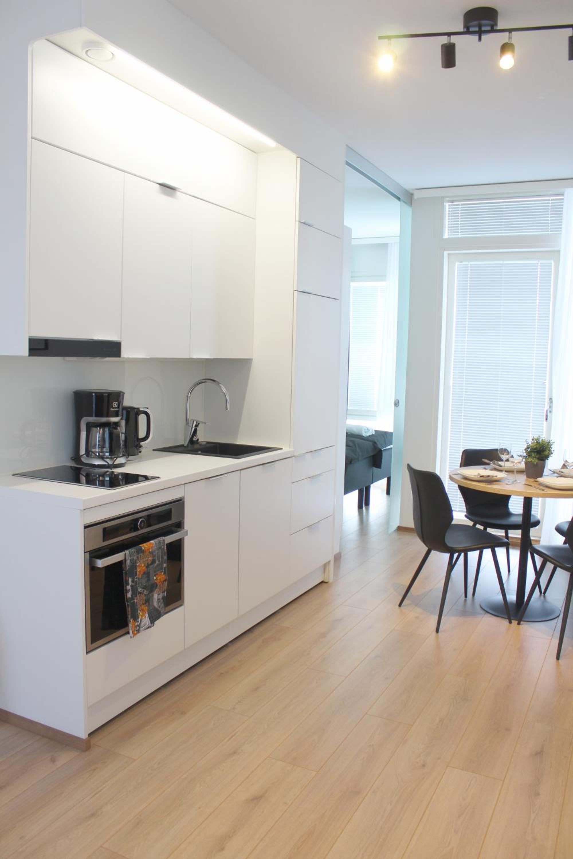 One-Bedroom Apartment - Photo 3