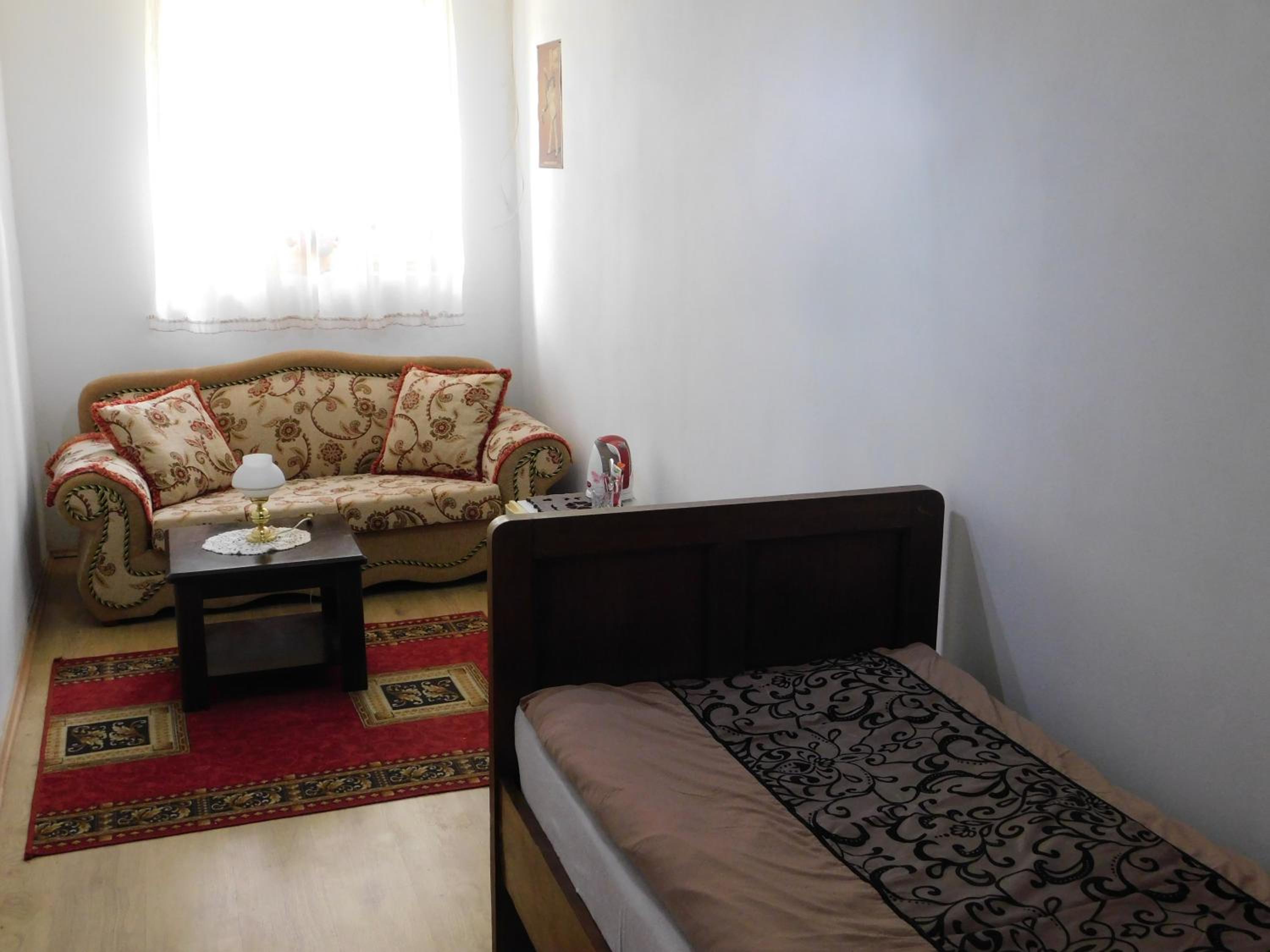 Single Room With Bathroom photo 2