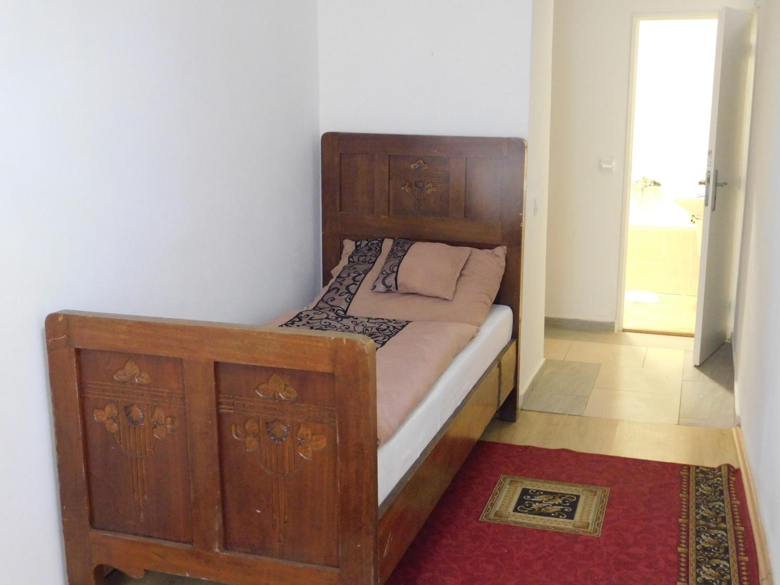 Single Room With Bathroom photo 1