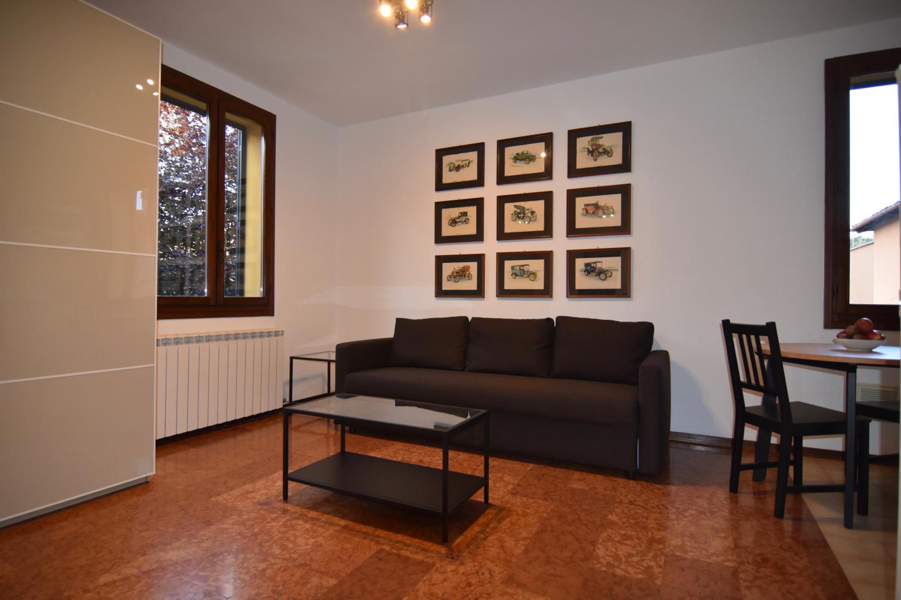 One-Bedroom Apartment