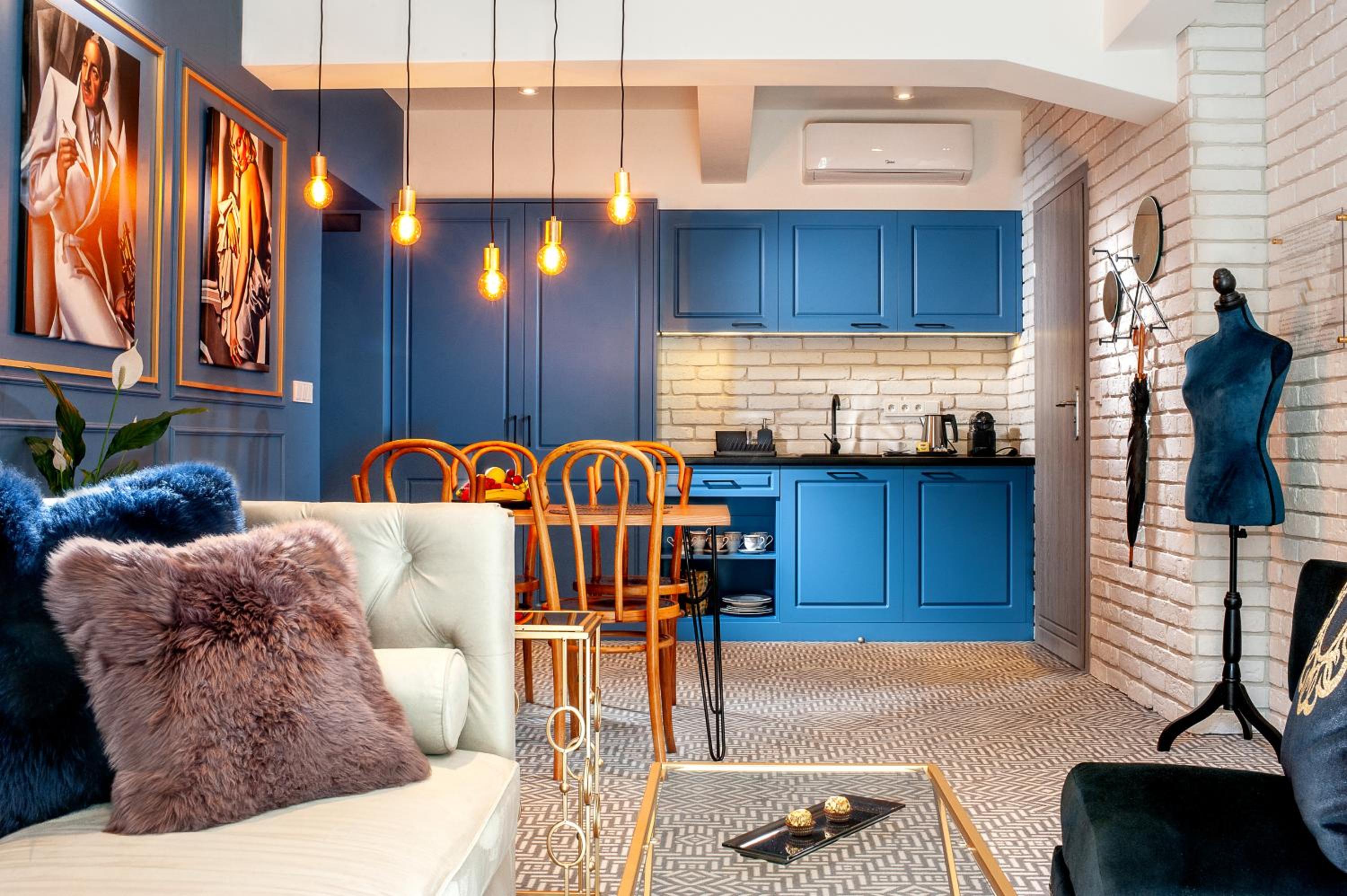 Luxury One-Bedroom Apartment
