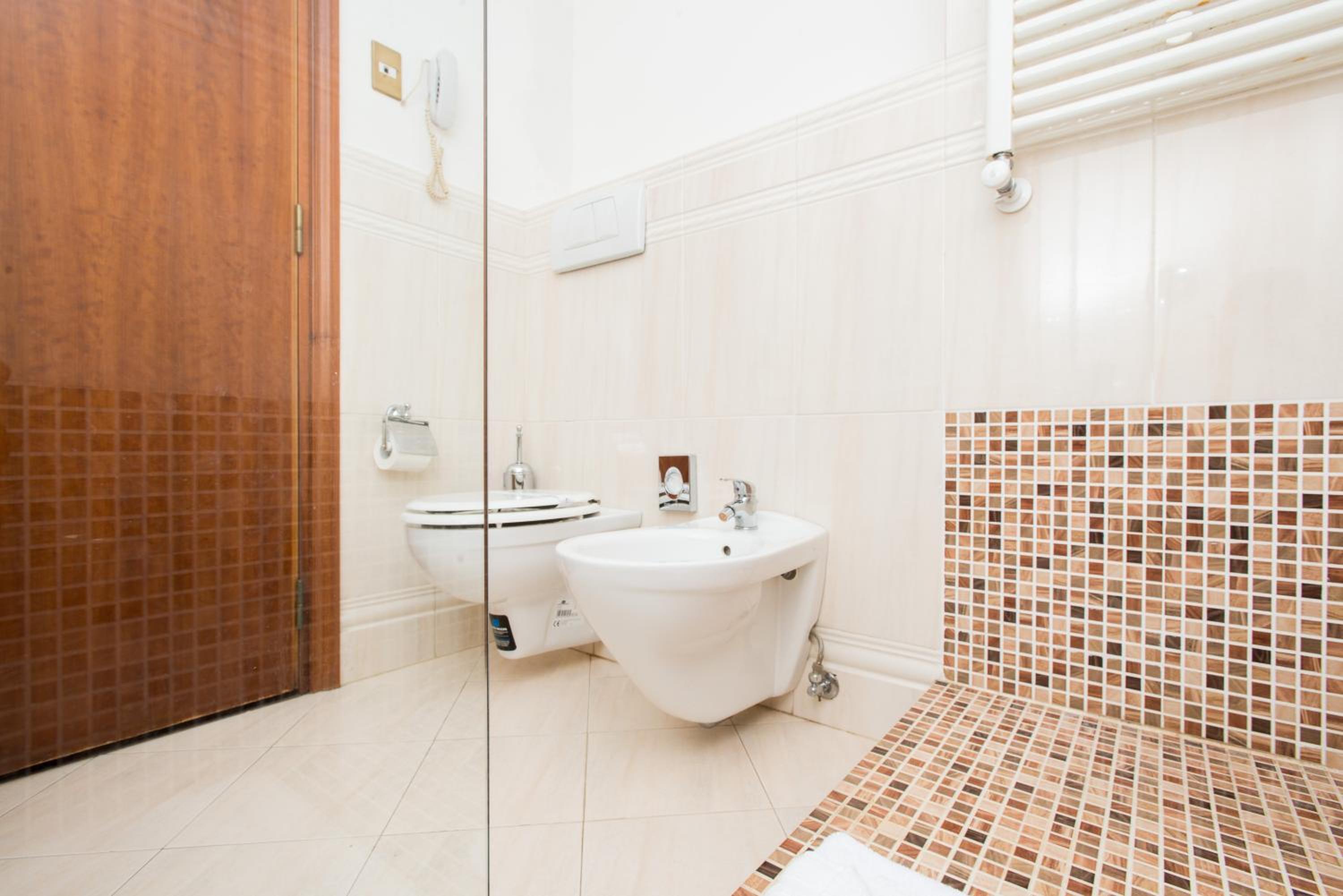 Standard Double or Twin Room - Photo 2